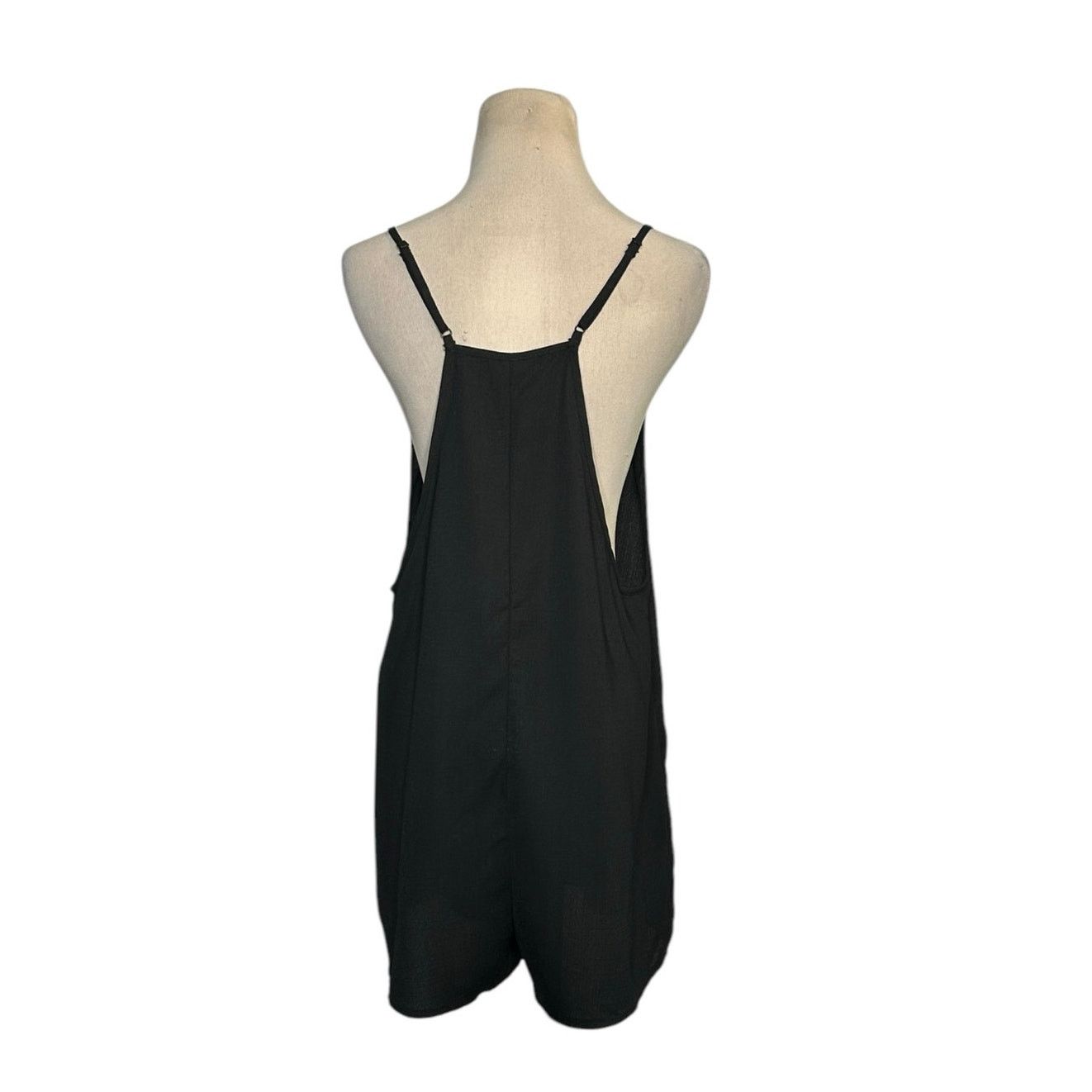 Shein Shein Black Double Pocket Sleeveless Racerback Romper Medium Size 28" / US 6 / IT 42 - 2 Thumbnail