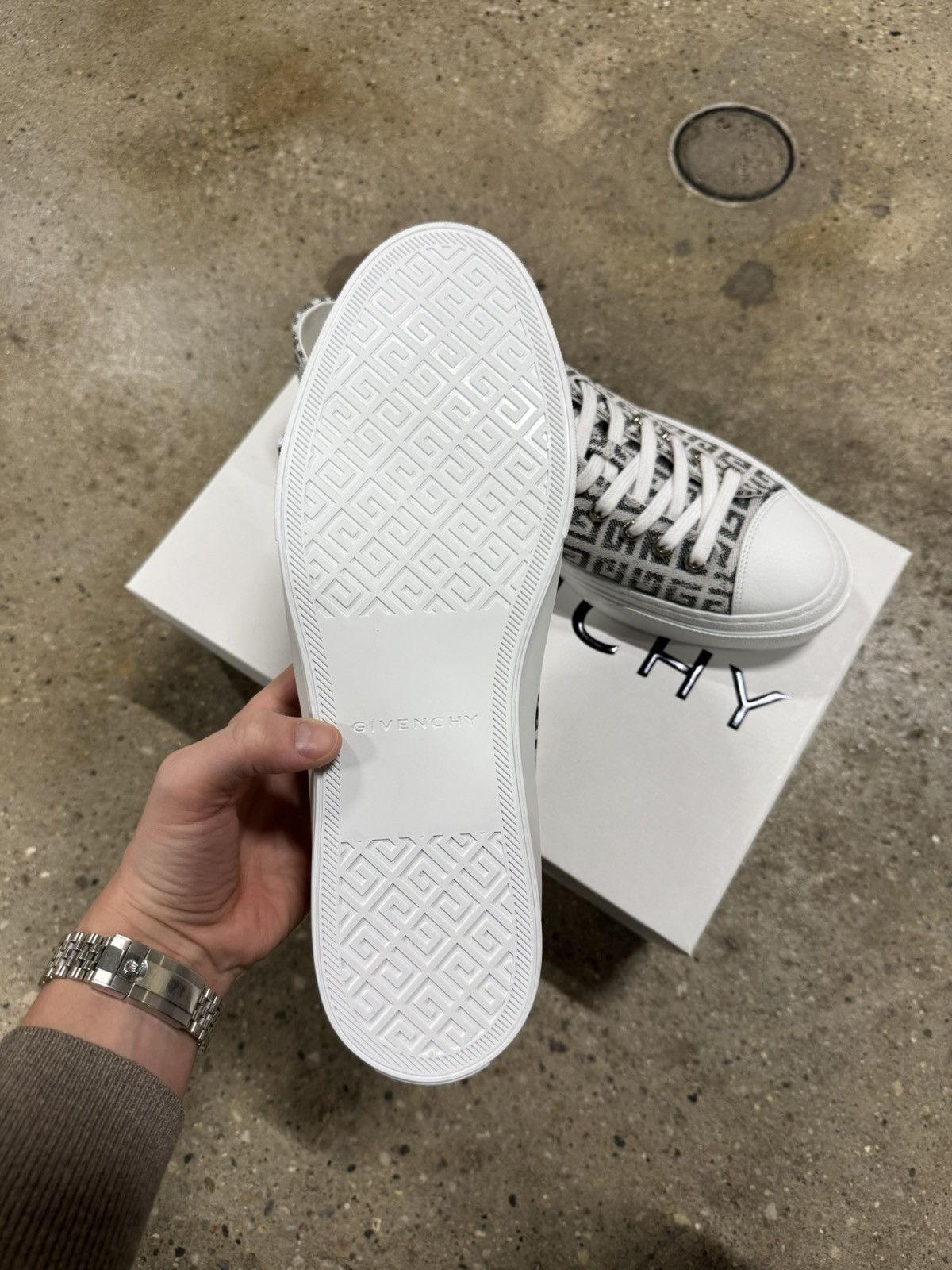 Givenchy Givenchy City 4G Low Top Sneaker NEW 750$ Size US 12 / EU 45 - 5 Thumbnail