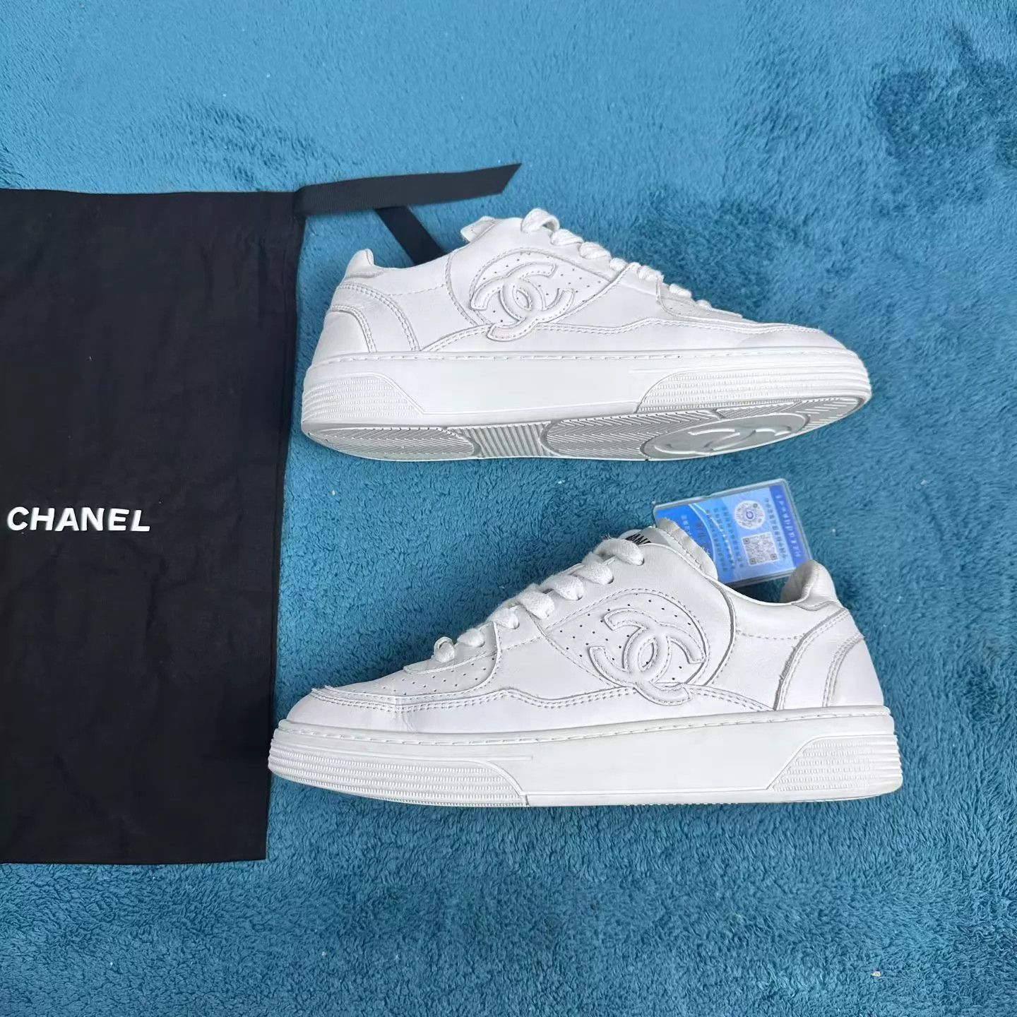 Chanel Chanel 23A White Round Toe Lace-Up Low-Top Sneakers 35 Size US 4.5 / IT 34.5 - 2 Thumbnail