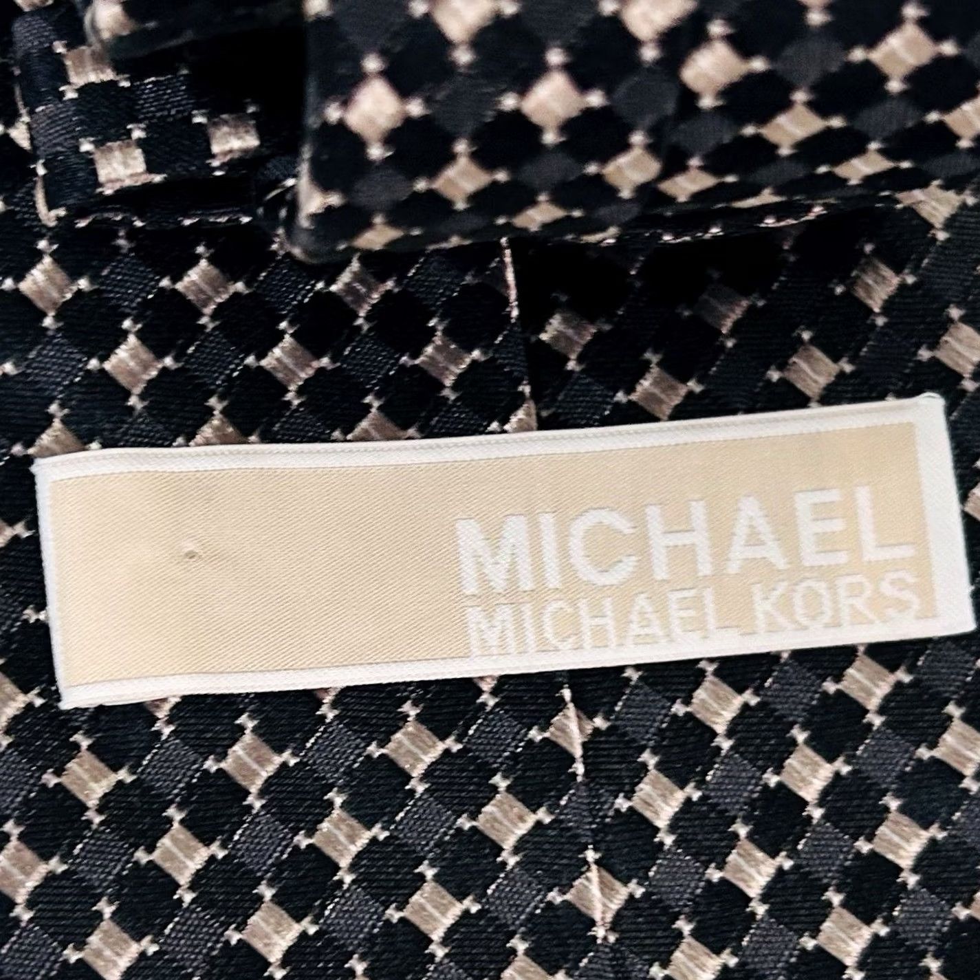 Michael Kors Michael Kors Tie Men 100% Silk Geometric Black Silver 3 1/4 x 57 3/4 Size ONE SIZE - 3 Thumbnail