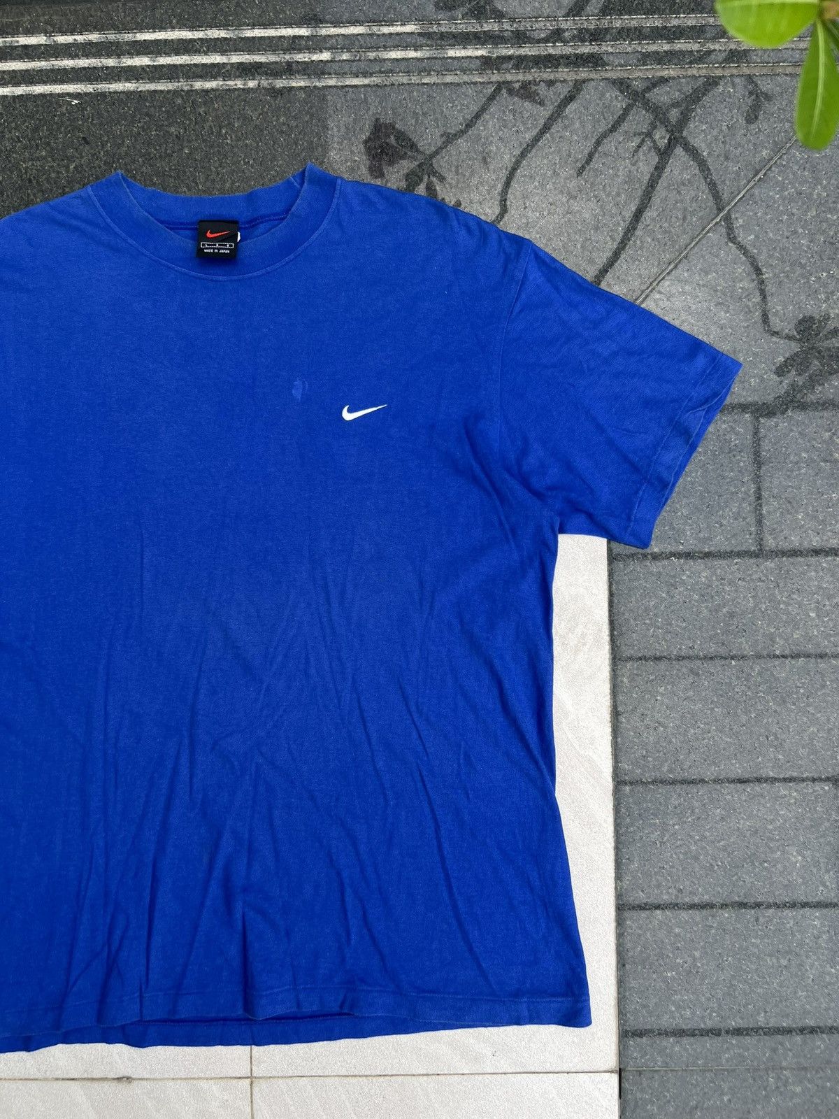 Nike × Vintage 90s Nike Swoosh Vintage Y2K Basic Blank Japanese Tee T-Shirt Size US L / EU 52-54 / 3 - 3 Thumbnail