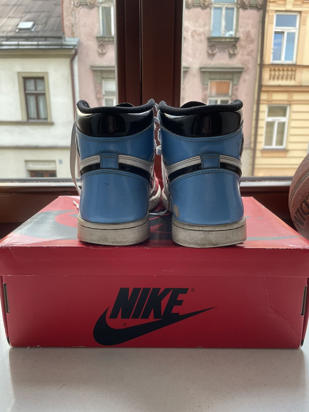 Nike Air Jordan 1 Retro High Fearless Size US 7 / EU 40 - 4 Thumbnail