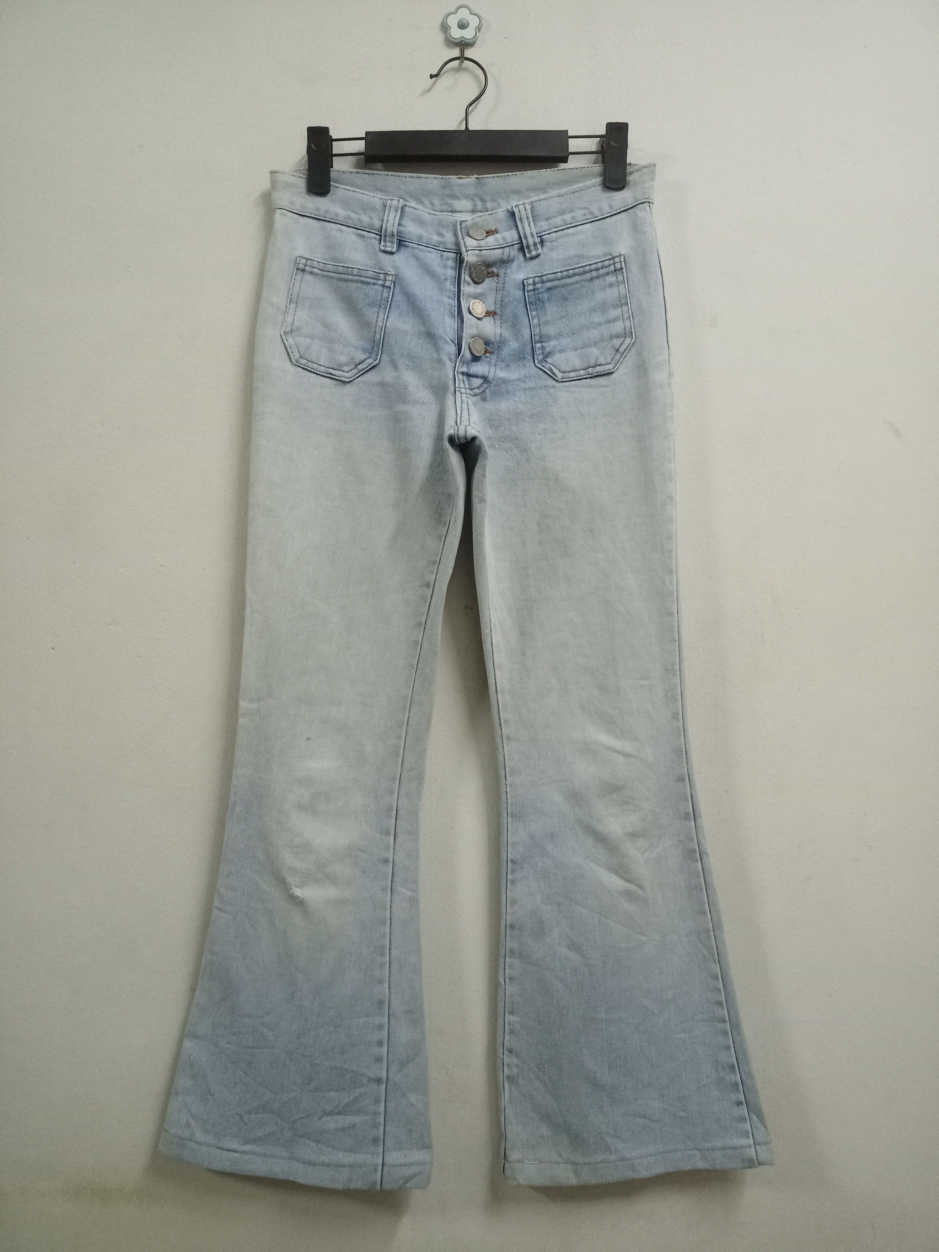 Japanese Brand Vintage Japanese Brand Flare Denim Bush Pants Size 27" / US 4 / IT 40 - 1 Thumbnail
