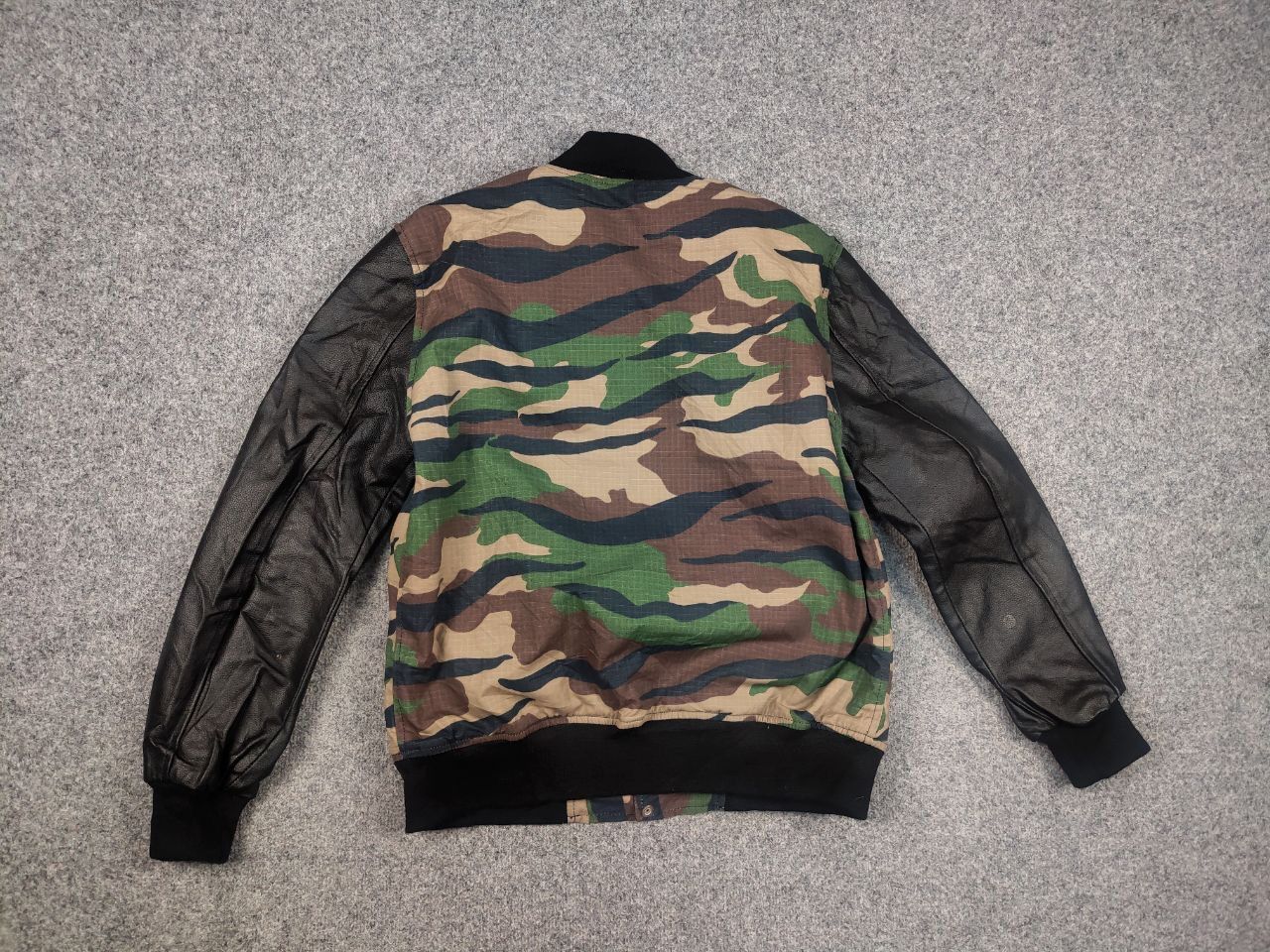 Reason Vintage Reason Varsity Camo Bomber Jacket kanye west Style Size US L / EU 52-54 / 3 - 9 Thumbnail