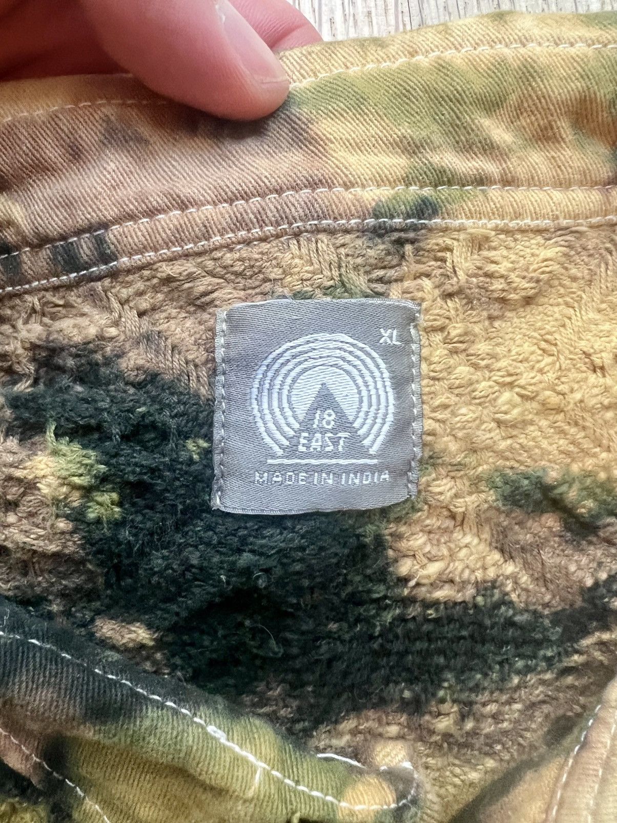 18 East HOMER “SWEATER” POLO HANDLOOM COTTON BLANKETING CUSTOM CAMO Size US XL / EU 56 / 4 - 4 Thumbnail