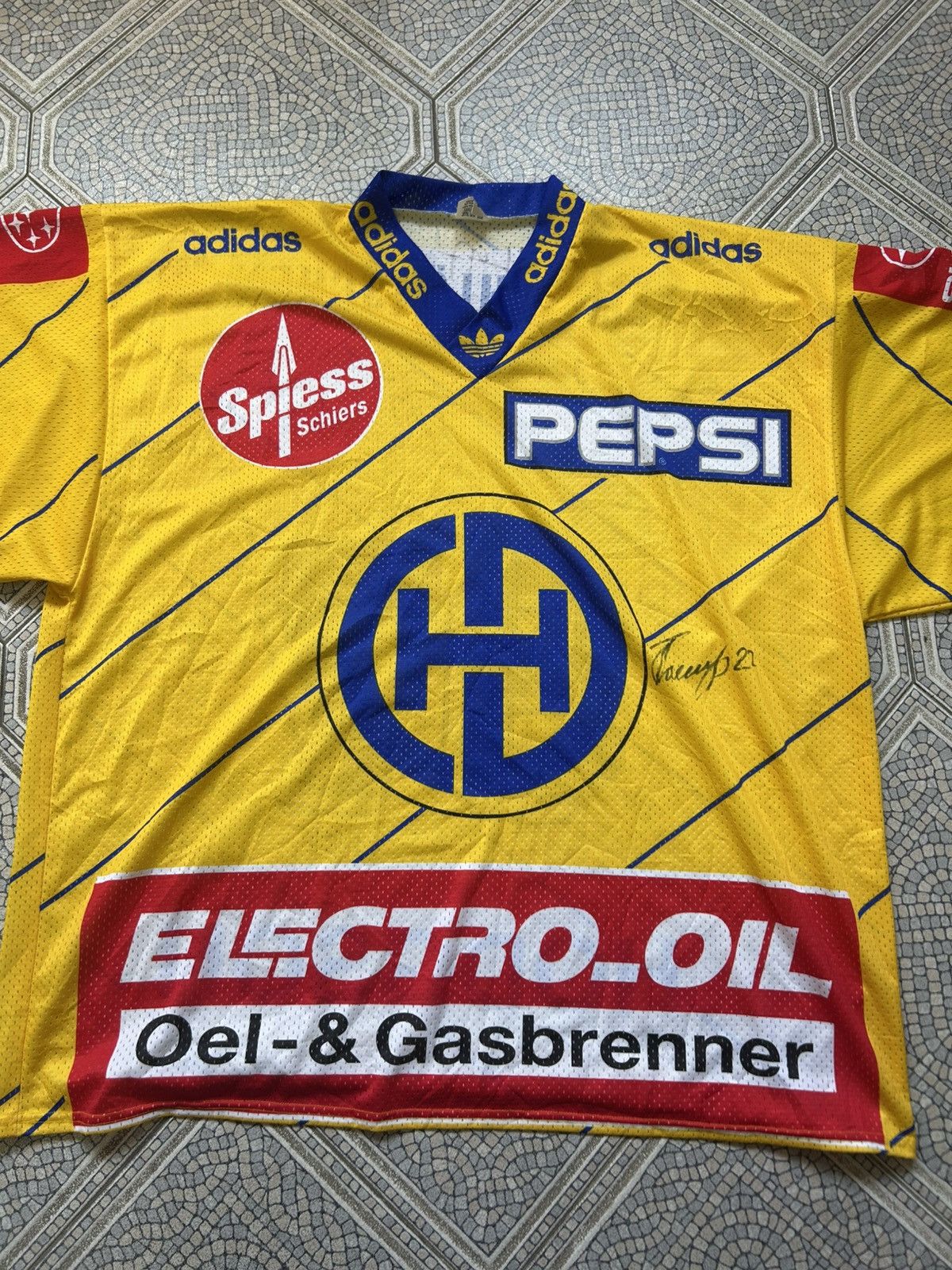 Adidas × Pepsi × Vintage HC Davos Adidas Ice Hockey #97 HODGSON SIGNED Size US XL / EU 56 / 4 - 2 Thumbnail