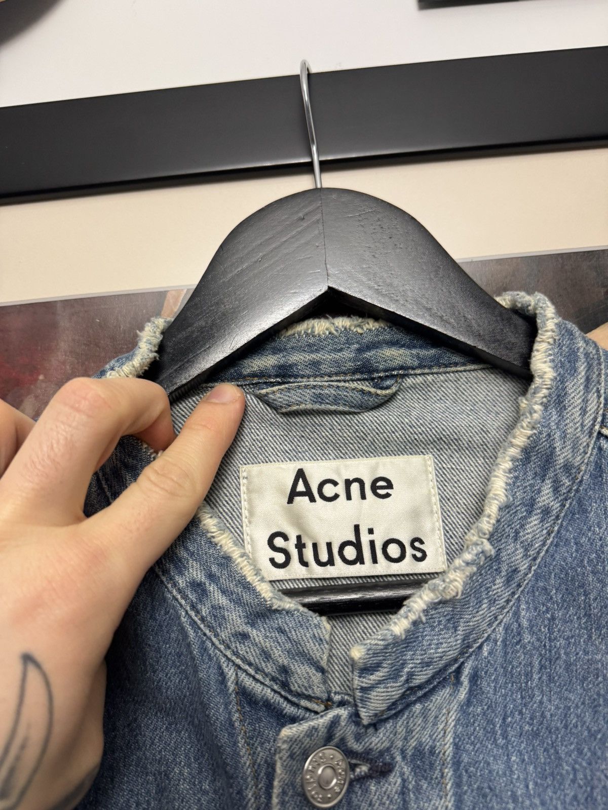 Acne Studios Acne Studios Who Ind Fray Denim Jacket Trucker Jeans Rare Size US L / EU 52-54 / 3 - 5 Thumbnail