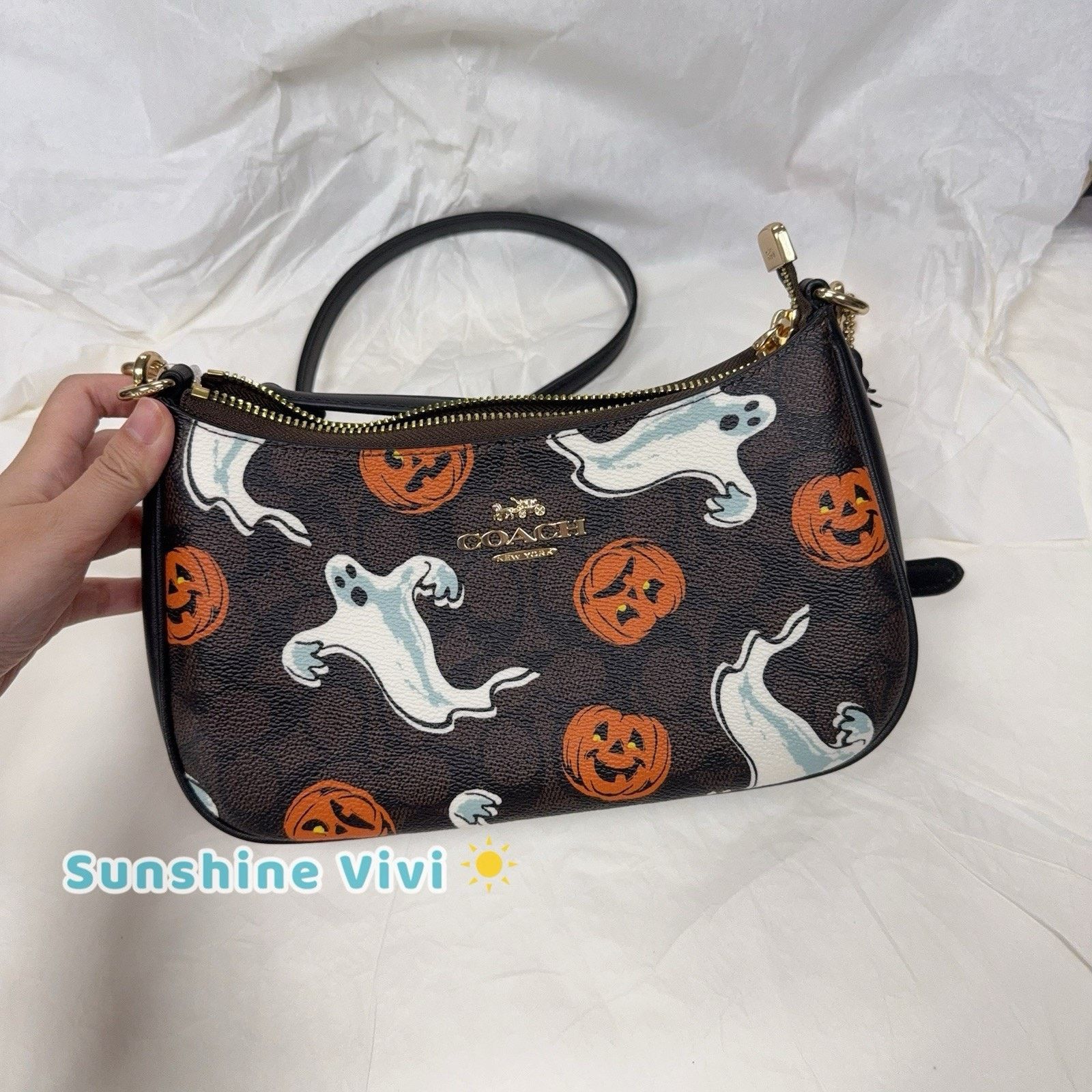 Coach NWT Coach Teri Shoulder Bag Pumpkin Halloween Print CCE71 Size ONE SIZE - 3 Thumbnail