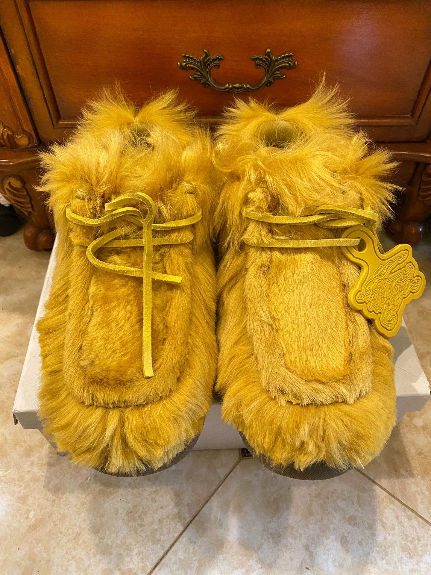 Burberry Burberry Show Shearling Fur-Lined Casual 44 (Italian, New) Size US 11 / EU 44 - 1 Thumbnail