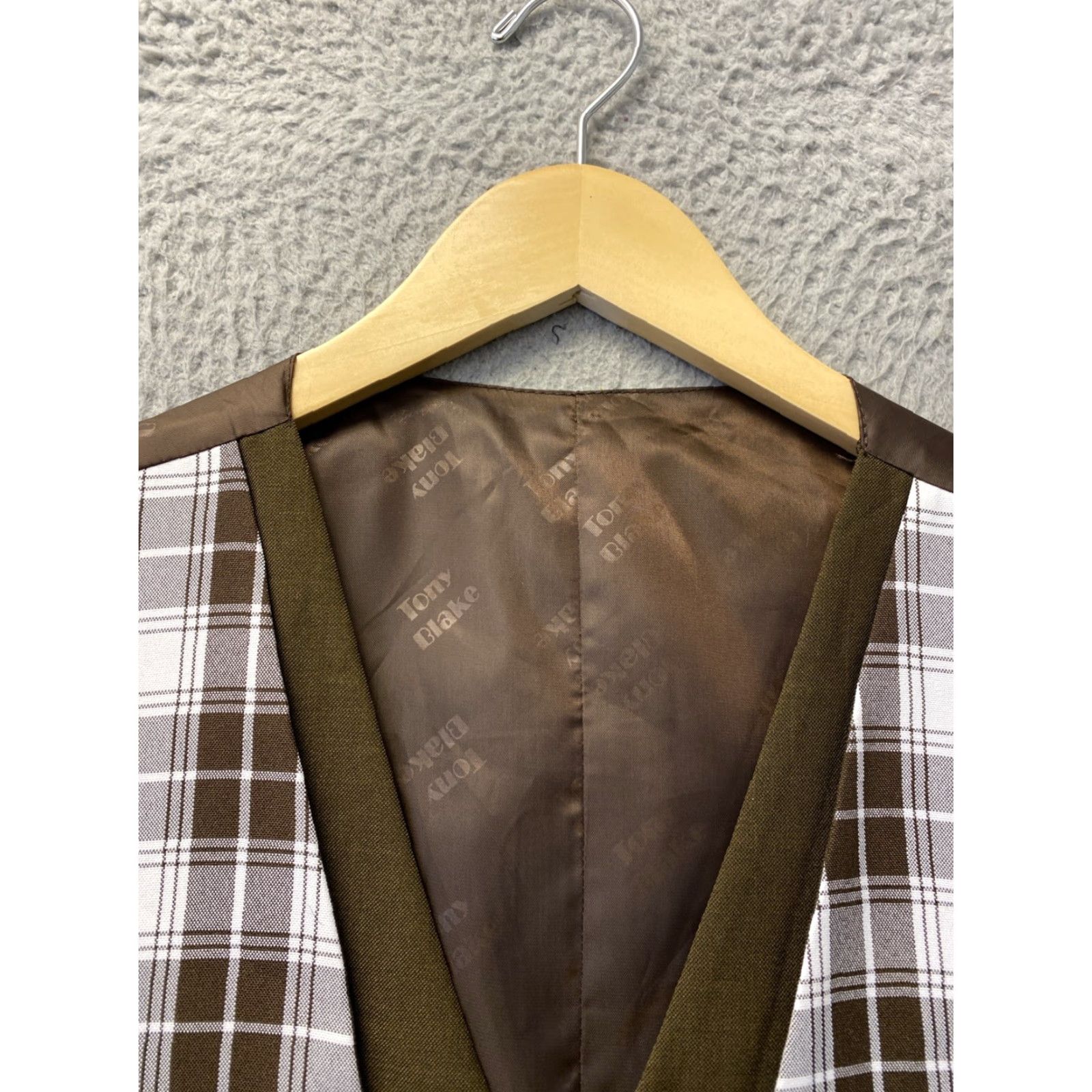 Vintage Tony Blake Brown Men's Casual Dress Vest 43 Waistcoat Suit Tuxedo 126-57 / 12657 Plaid Polyester Slim Regular Coat Waistcoat Vest Size US XS / EU 42 / 0 - 4 Thumbnail