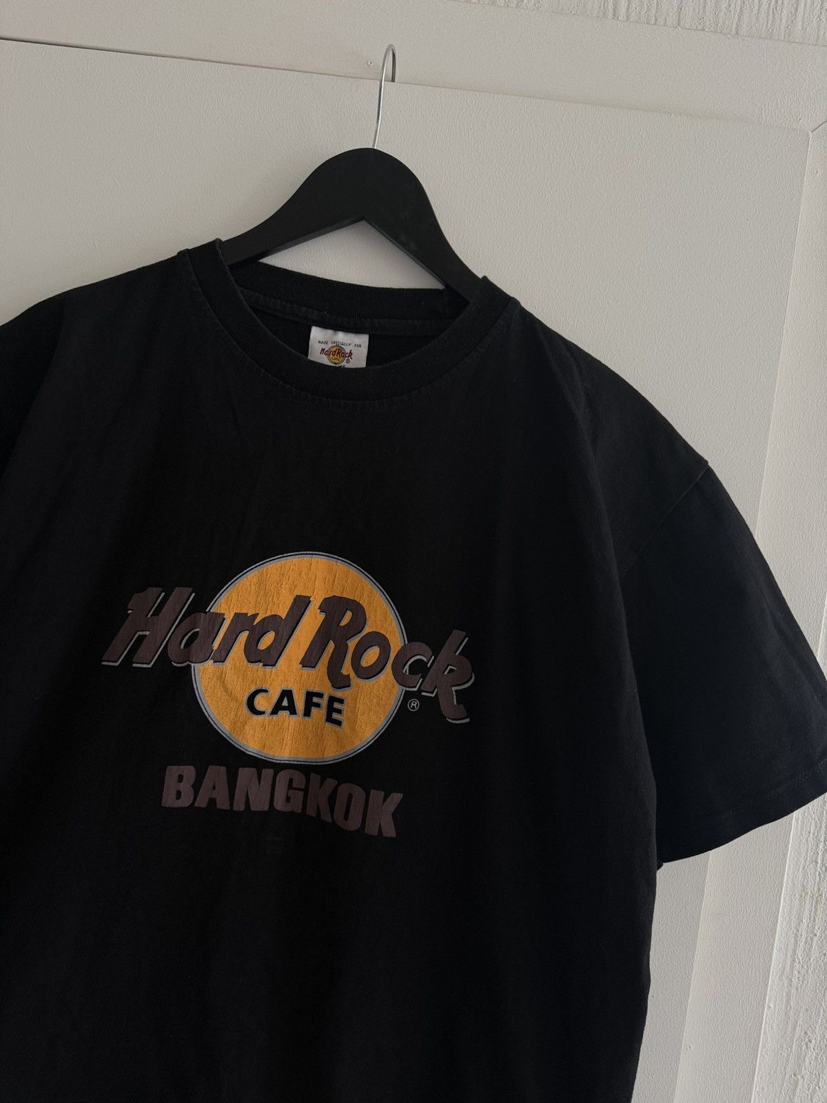 Hard Rock Cafe Vintage Hard Rock Cafe Bangkok Tee Size US L / EU 52-54 / 3 - 2 Thumbnail