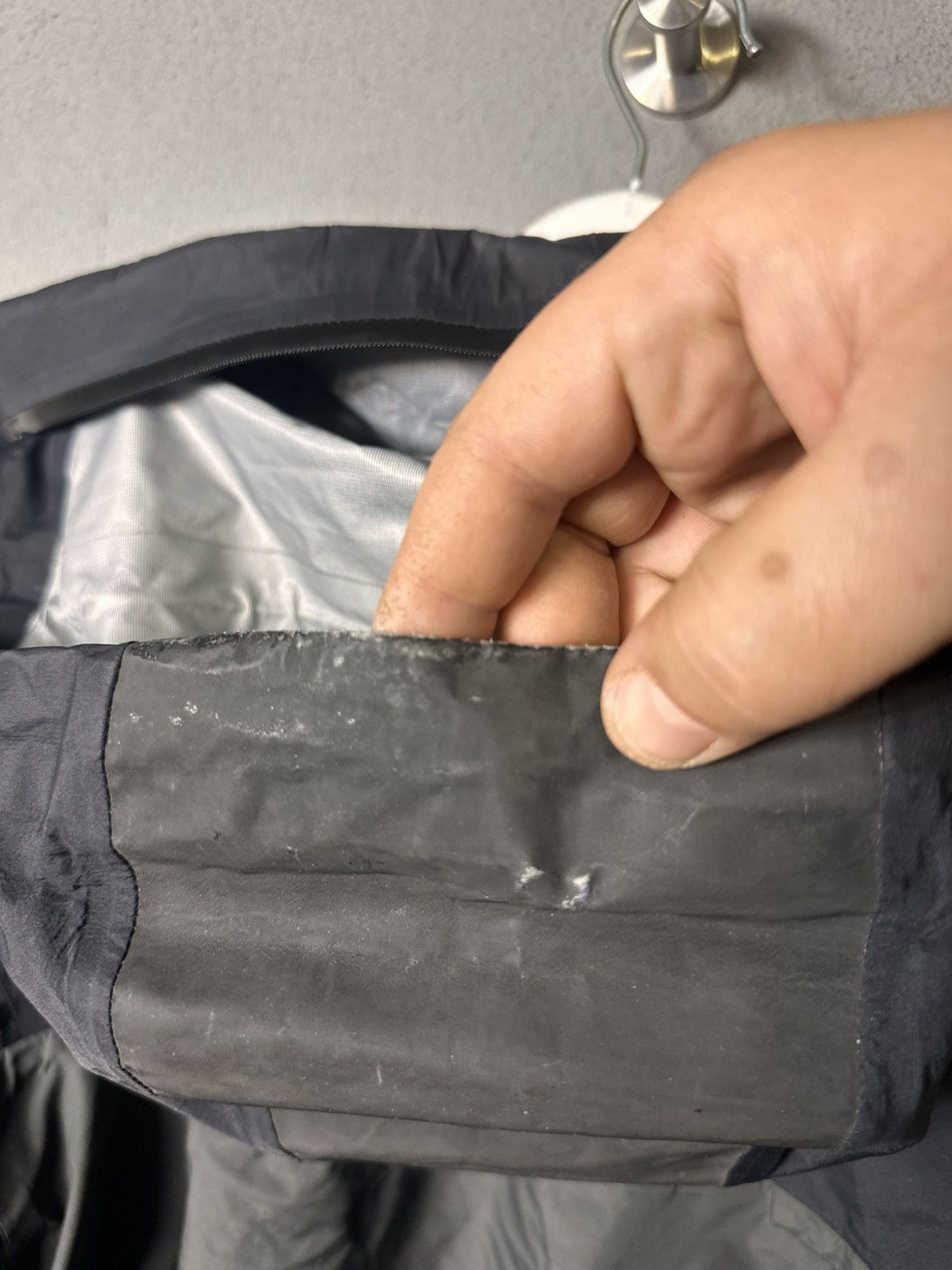 Arc'teryx Arc’Teryx Axis Insulated Jacket System_A Size US M / EU 48-50 / 2 - 17 Thumbnail