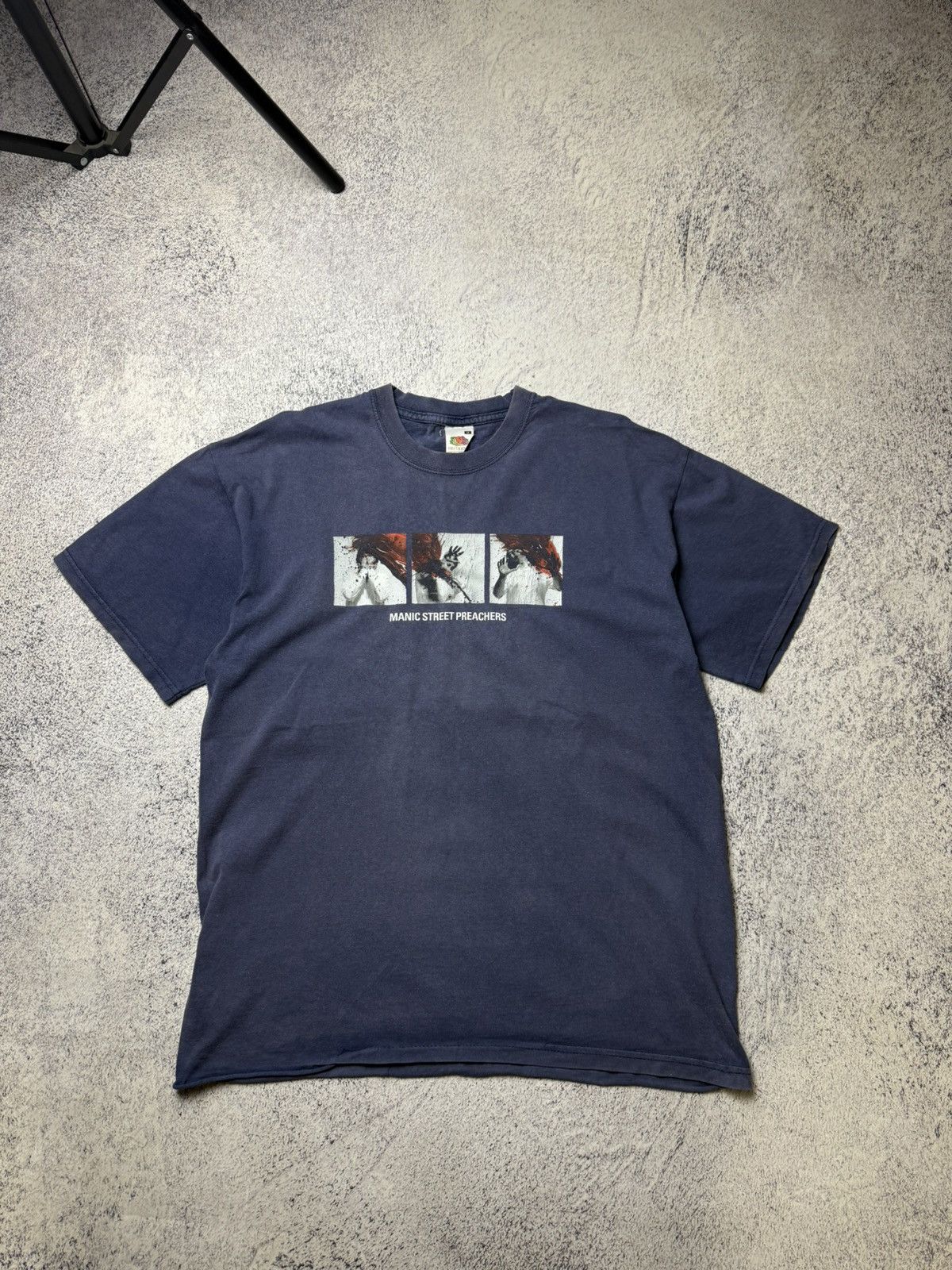 Vintage Vintage Manic Street Preachers Distressed T-Shirt Size US M / EU 48-50 / 2 - 1 Thumbnail