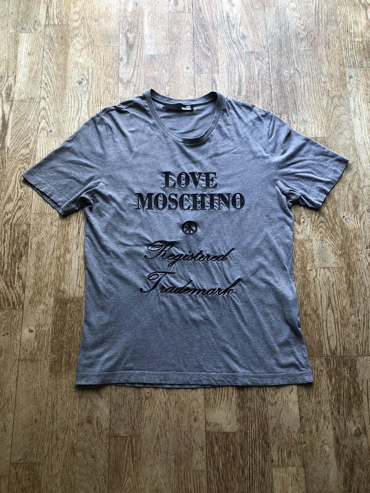 Moschino LOVE MOSCHINO VINTAGE DESIGNER QUALITY TEE SHIRT Size US L / EU 52-54 / 3 - 1 Thumbnail
