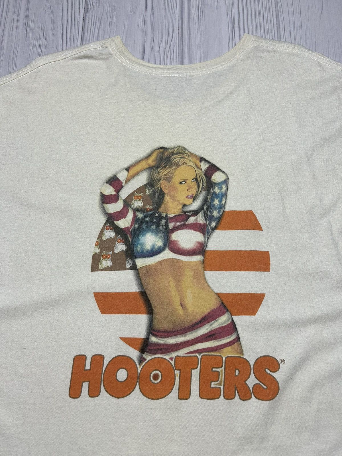 Vintage Vintage Hooters USA Girl Babe T-Shirt Y2K Size US XXL / EU 58 / 5 - 5 Thumbnail
