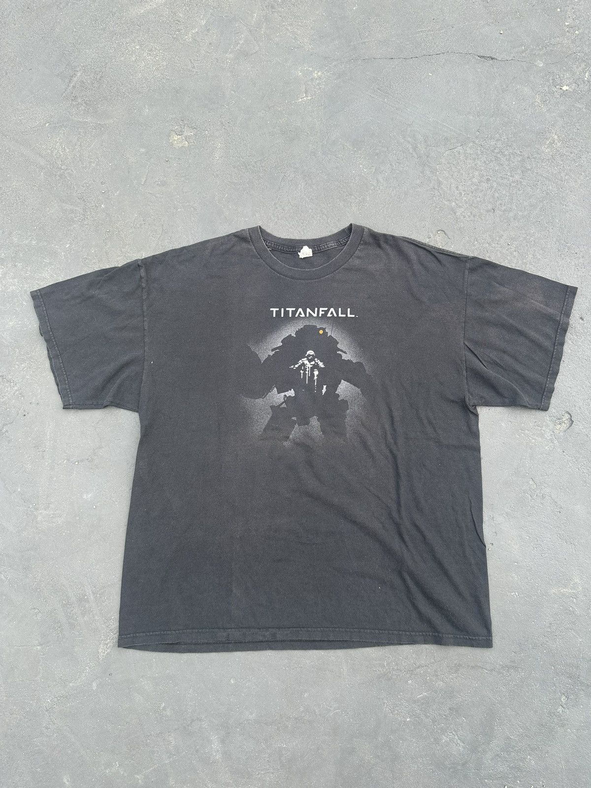 The Game Sunfaded Y2K Titanfall Video Game Promo Tee Size US XXL / EU 58 / 5 - 1 Thumbnail