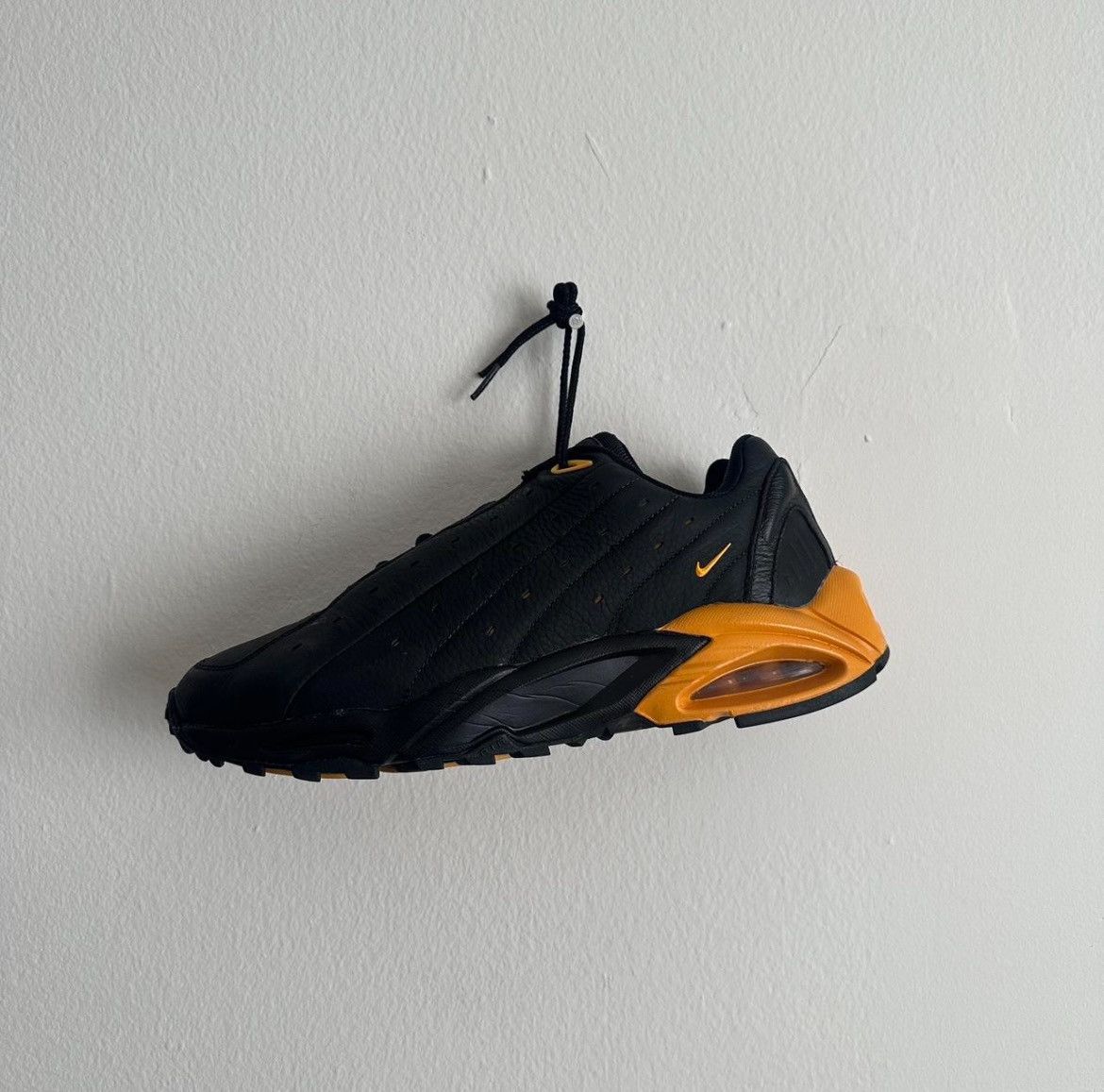 Drake × NOCTA × Nike Nike x NOCTA Hot Step Air Terra Black University Gold Size US 12 / EU 45 - 2 Thumbnail