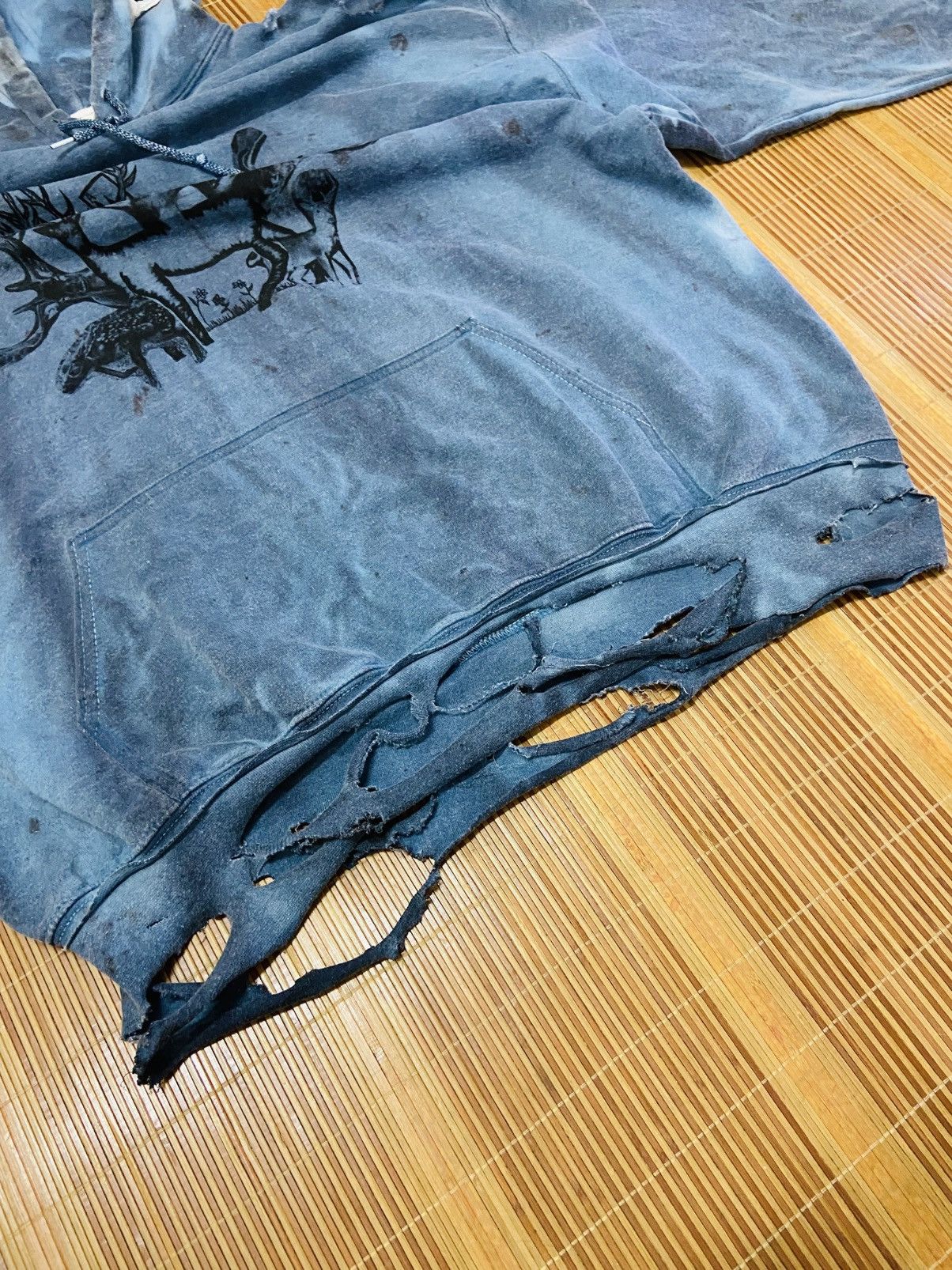 Designer VELVET BRETT WESTFALL DISTRESSED HOODIE Size US S / EU 44-46 / 1 - 17 Thumbnail