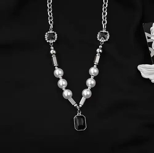 Japanese Brand Stone Necklace Casual Chain Jewelry Classic Imitation Pearl Size ONE SIZE - 3 Thumbnail