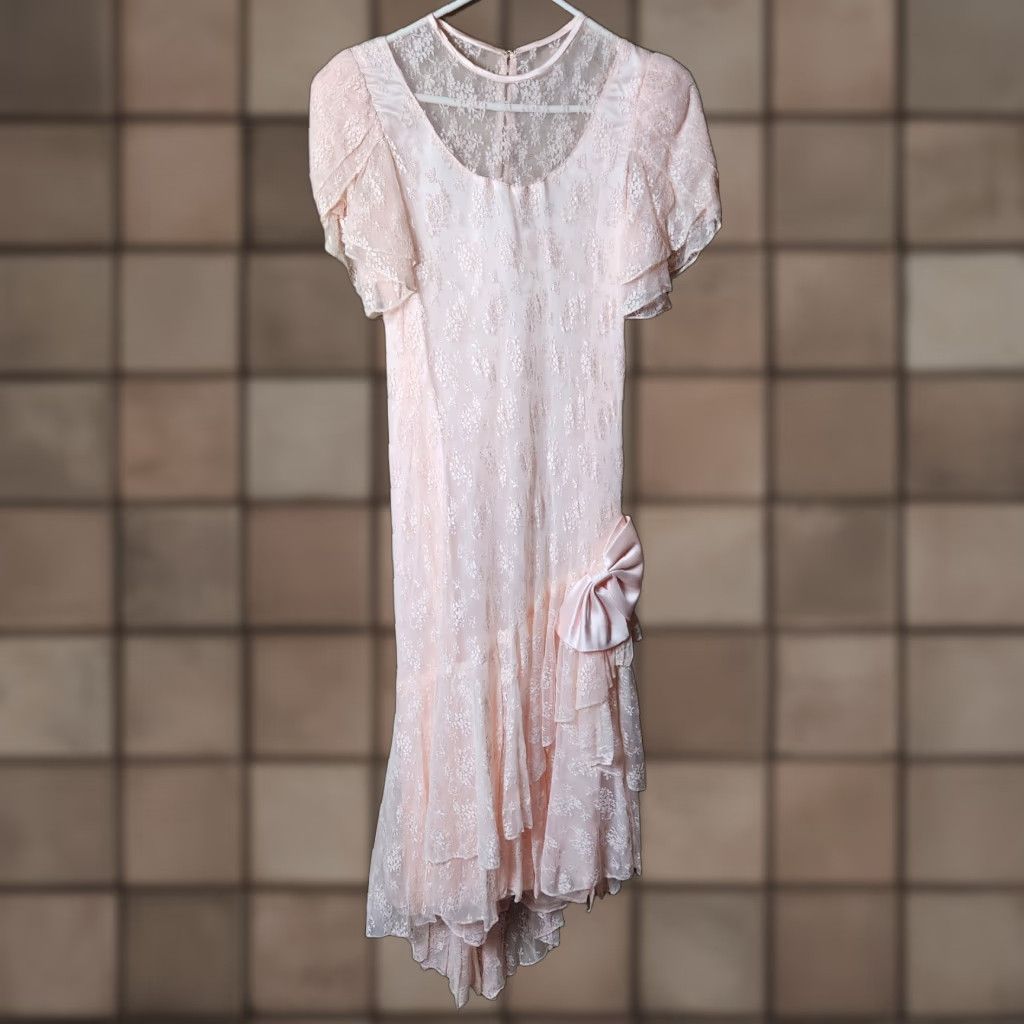 Vintage VINTAGE Susan Roselli for Vijack Womens VTG 80s Pastel Pink Lace Midi Dress Asymmetrical Hem VTG 13/14 M/L Pink Eveningwear 1980s Womens Dress Size M / US 6-8 / IT 42-44 - 1 Thumbnail