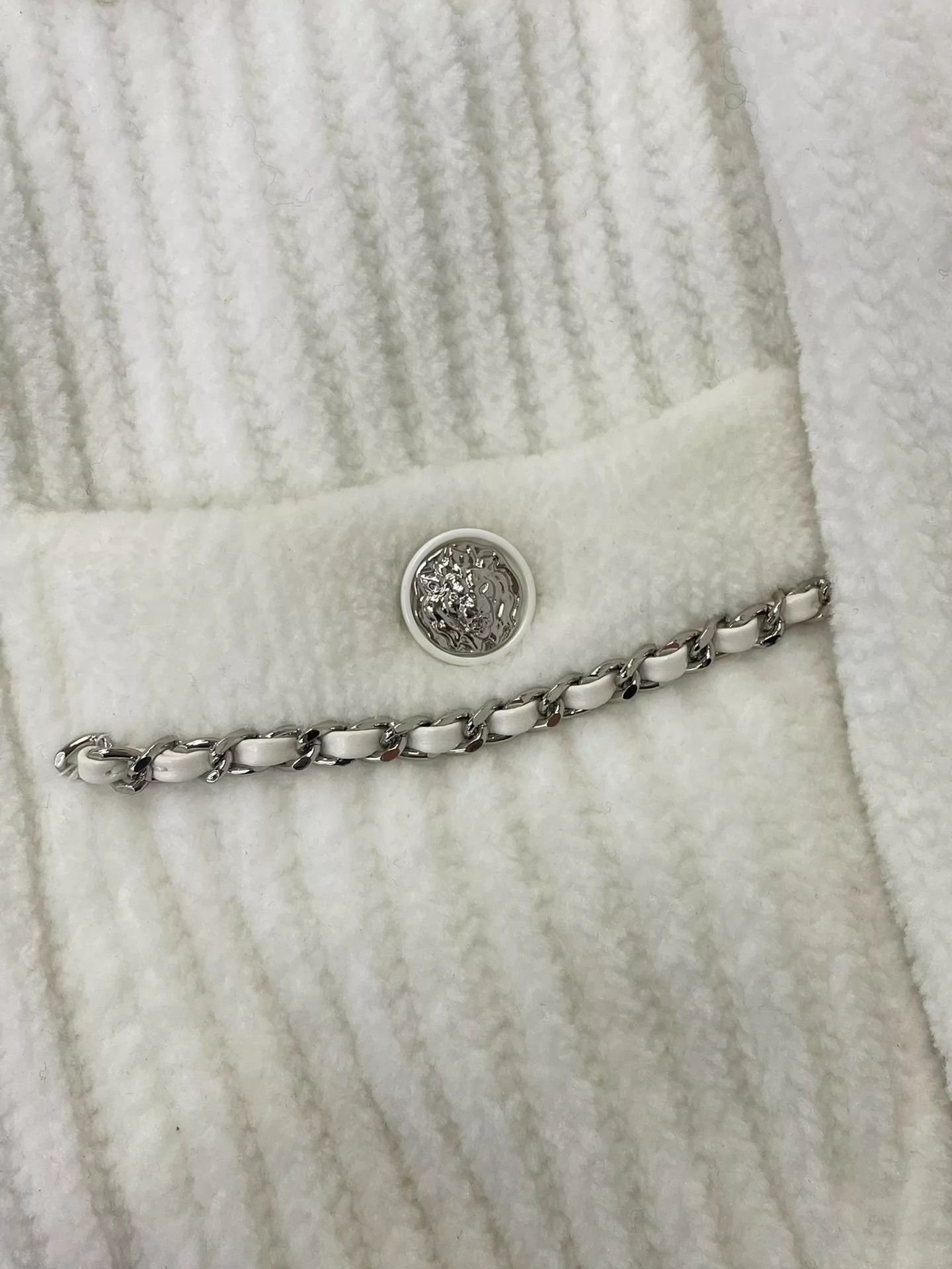 Chanel Chanel White Moonlight 4-Pocket Leather Chain Jacket 38 Size S / US 4 / IT 40 - 2 Thumbnail