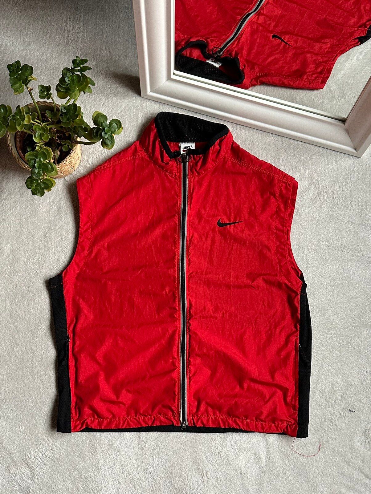 Pre-owned Nike X Vintage 90's Nike Vintage Basic Logo Outdoor Streetwear Vest In Red