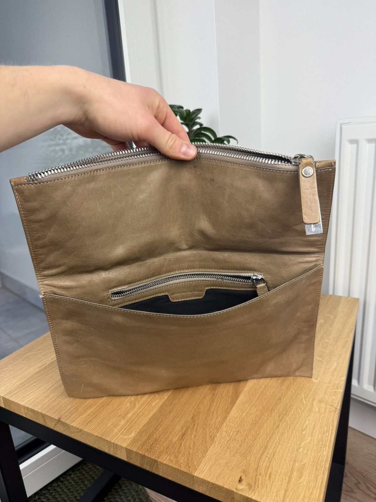 Diesel Black Gold 2000s Diesel Black Gold Leather ClatchBag Size ONE SIZE - 10 Thumbnail