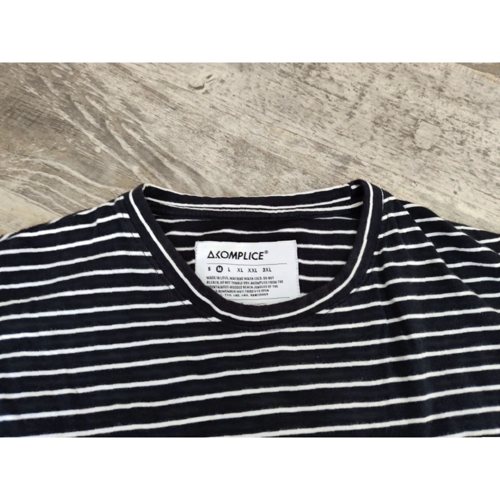 Vintage VINTAGE Akomplice VSOP Men's T-Shirt Size Medium Short Sleeve Black White Striped Cotton Casual Skate Preppy Size US M / EU 48-50 / 2 - 3 Thumbnail