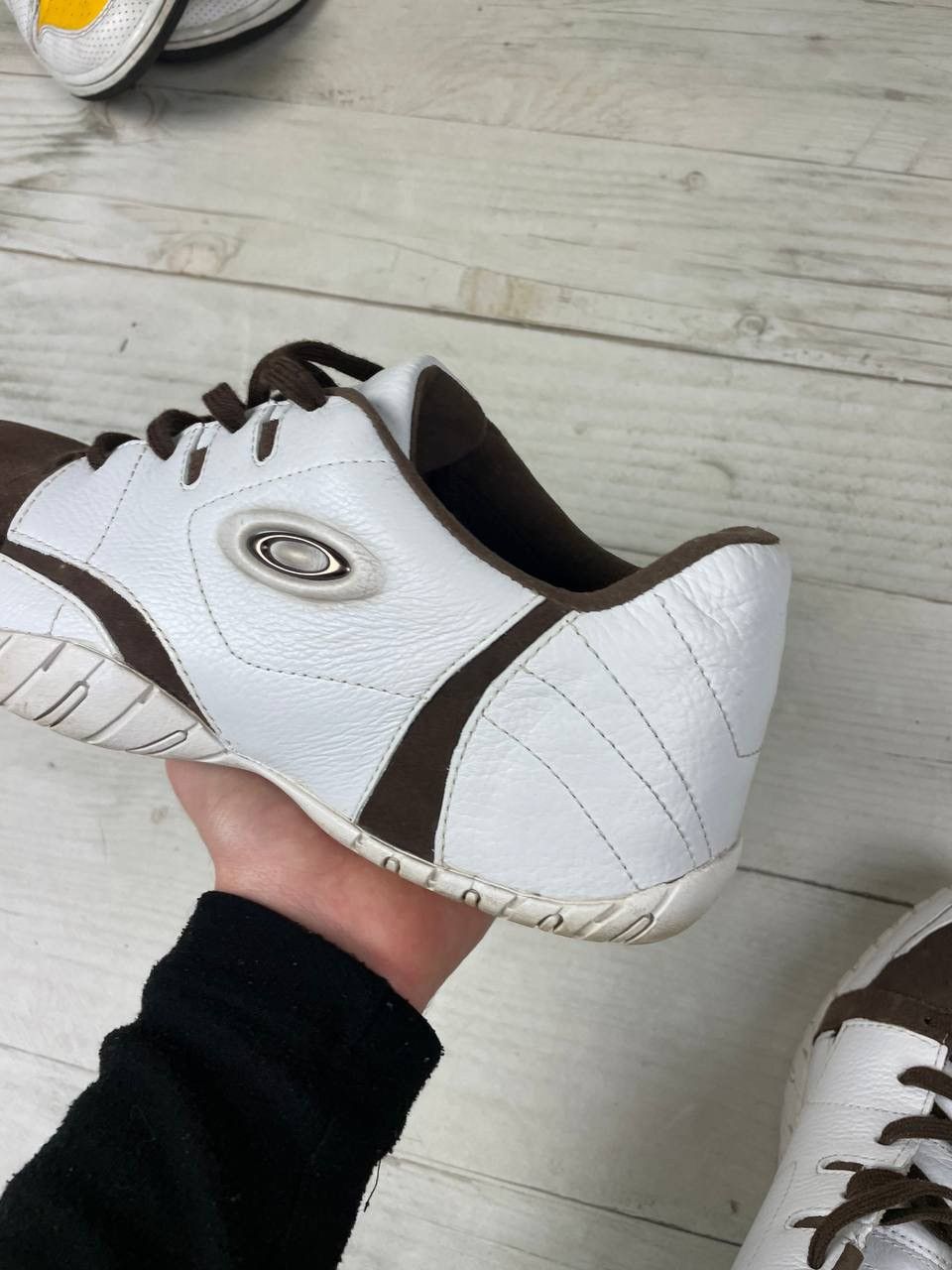 Oakley Vintage Oakley Tenis Leather Shoes Metal Logo Sneakers Size US 9 / EU 42 - 13 Thumbnail