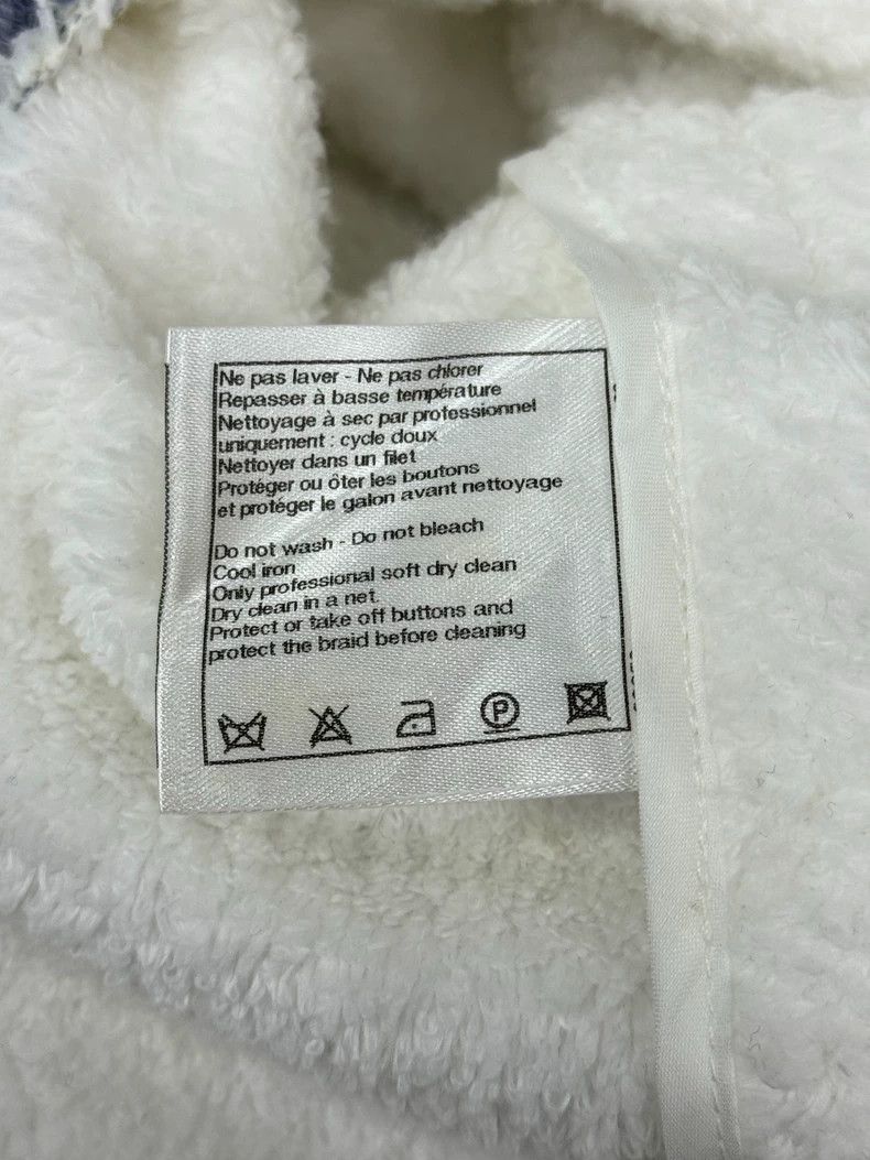 Chanel Chanel White towel blue silver rolled-edge coat Size XXS / US 00 / IT 34 - 6 Thumbnail