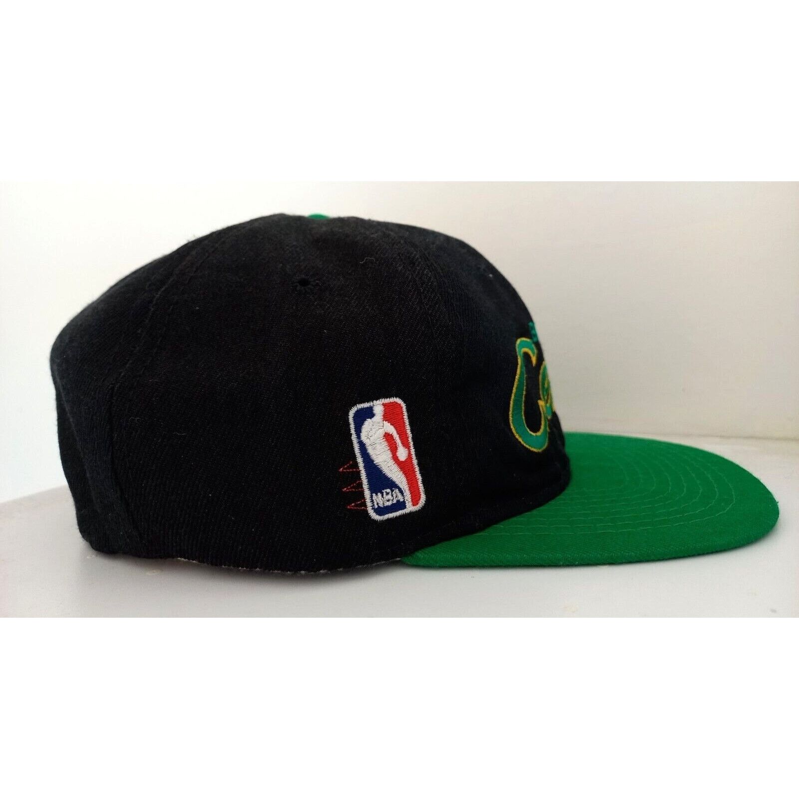 NBA × Sports Specialties Boston Celtics Dline SCRIPT 90s SPECIALTIES snapback NBA vtg Size ONE SIZE - 2 Thumbnail