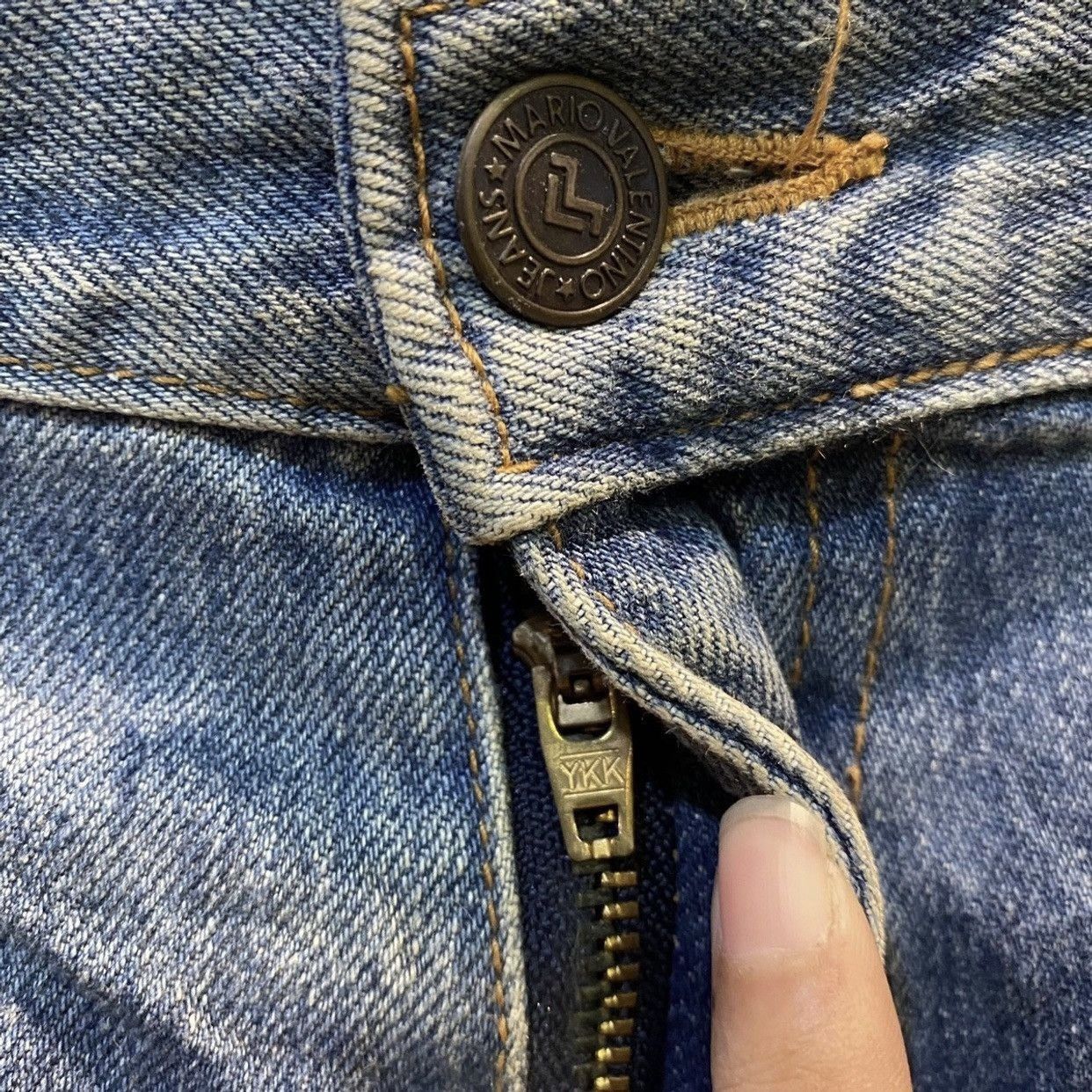 Mario Valentino Vintage Mario Valentino Grunge Spell Out Loose Jeans Size US 30 / EU 46 - 6 Thumbnail