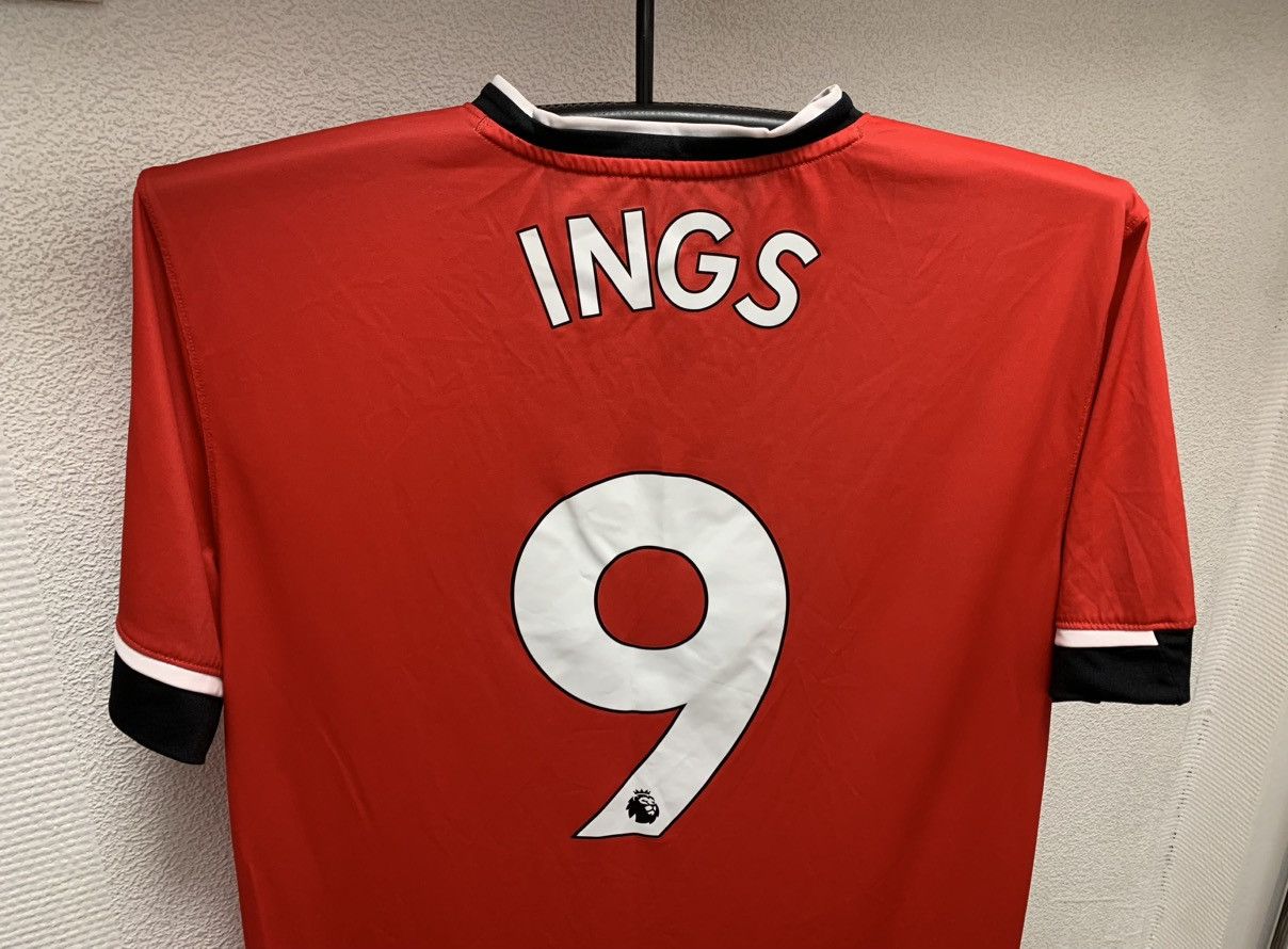 Under Armour Ings 9 Southampton under armour Xl size soccer jersey Size US XL / EU 56 / 4 - 8 Thumbnail