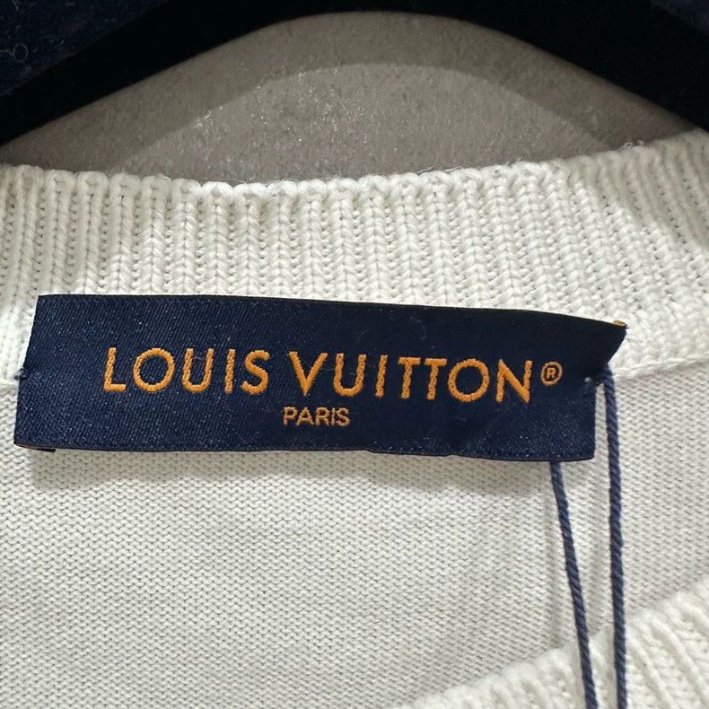 Louis Vuitton Louis Vuitton White pin short sleeve Size US M / EU 48-50 / 2 - 3 Thumbnail