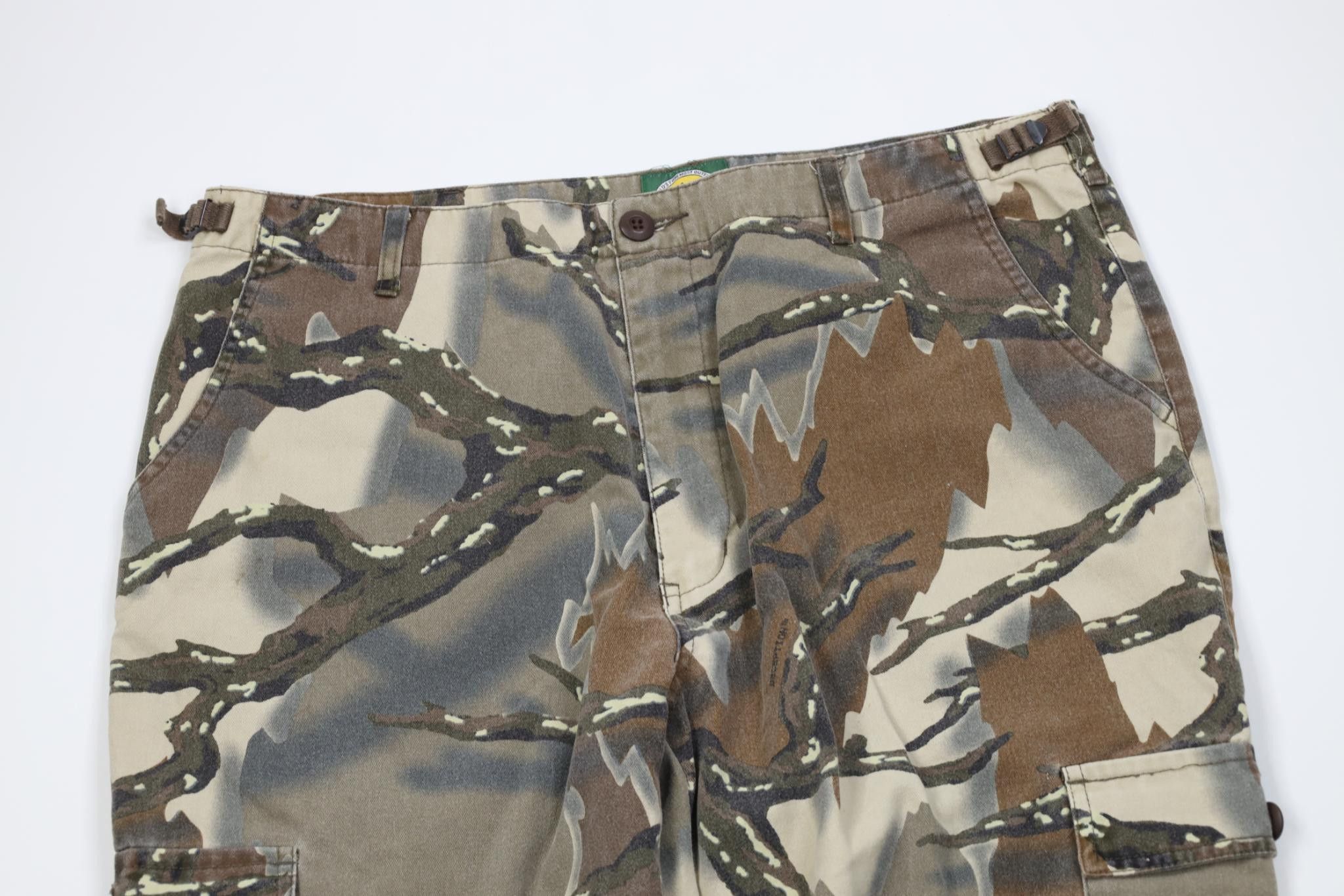Cabelas Vintage Y2K Cabelas Deception Wide Leg Cargo Pants Size US 38 / EU 54 - 2 Thumbnail