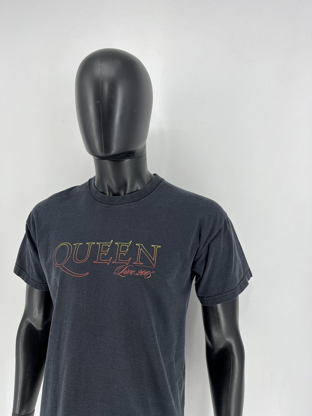 Band Tees Vintage 2005 Queen Tour Band Tee Dead Horror Print Band Rock Size US M / EU 48-50 / 2 - 4 Thumbnail