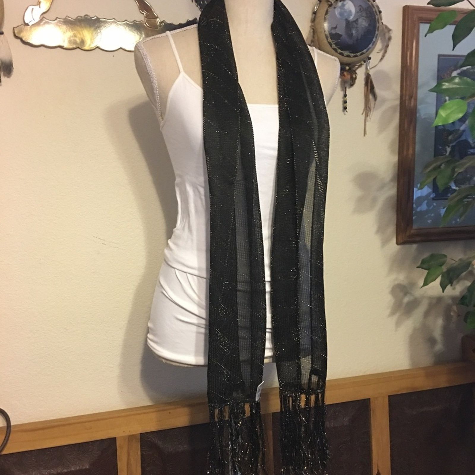 Vintage Vintage black with gold metallic thread scarf wrap Size ONE SIZE - 1 Thumbnail