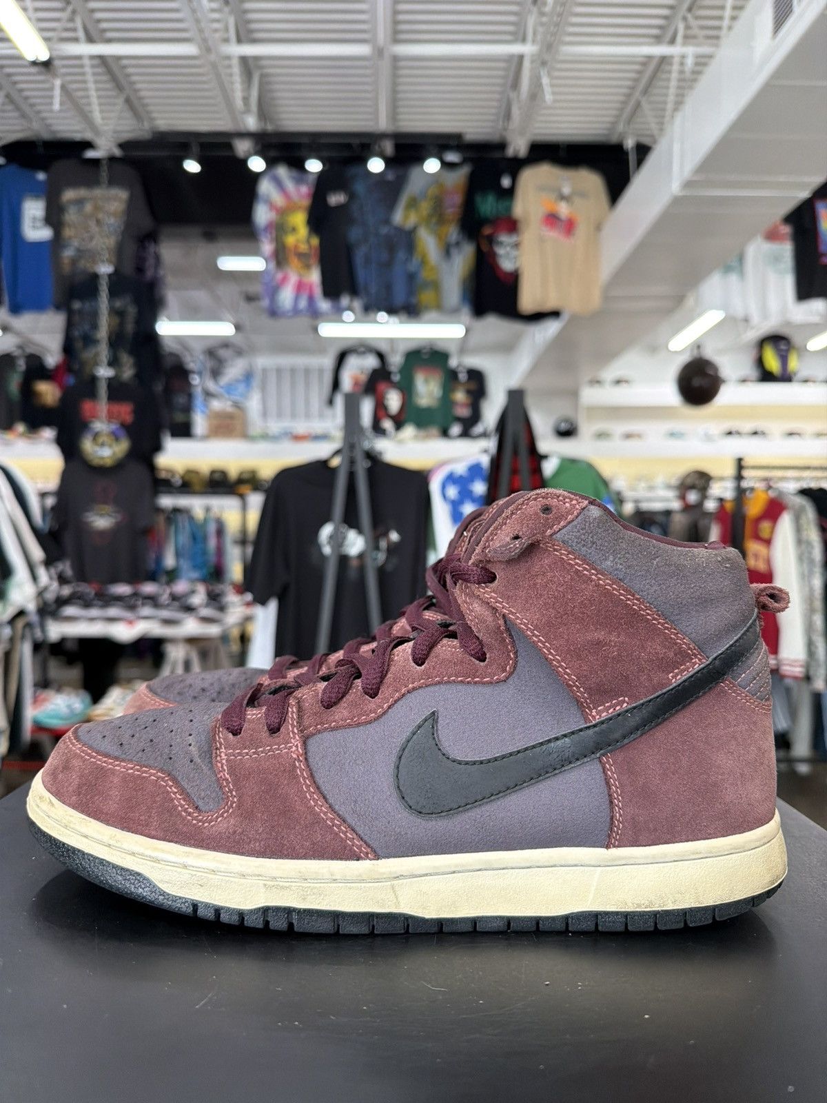 Nike Nike SB Dunk High Deep Burgundy Gridiron Size 9.5 Size US 9.5 / EU 42-43 - 7 Thumbnail