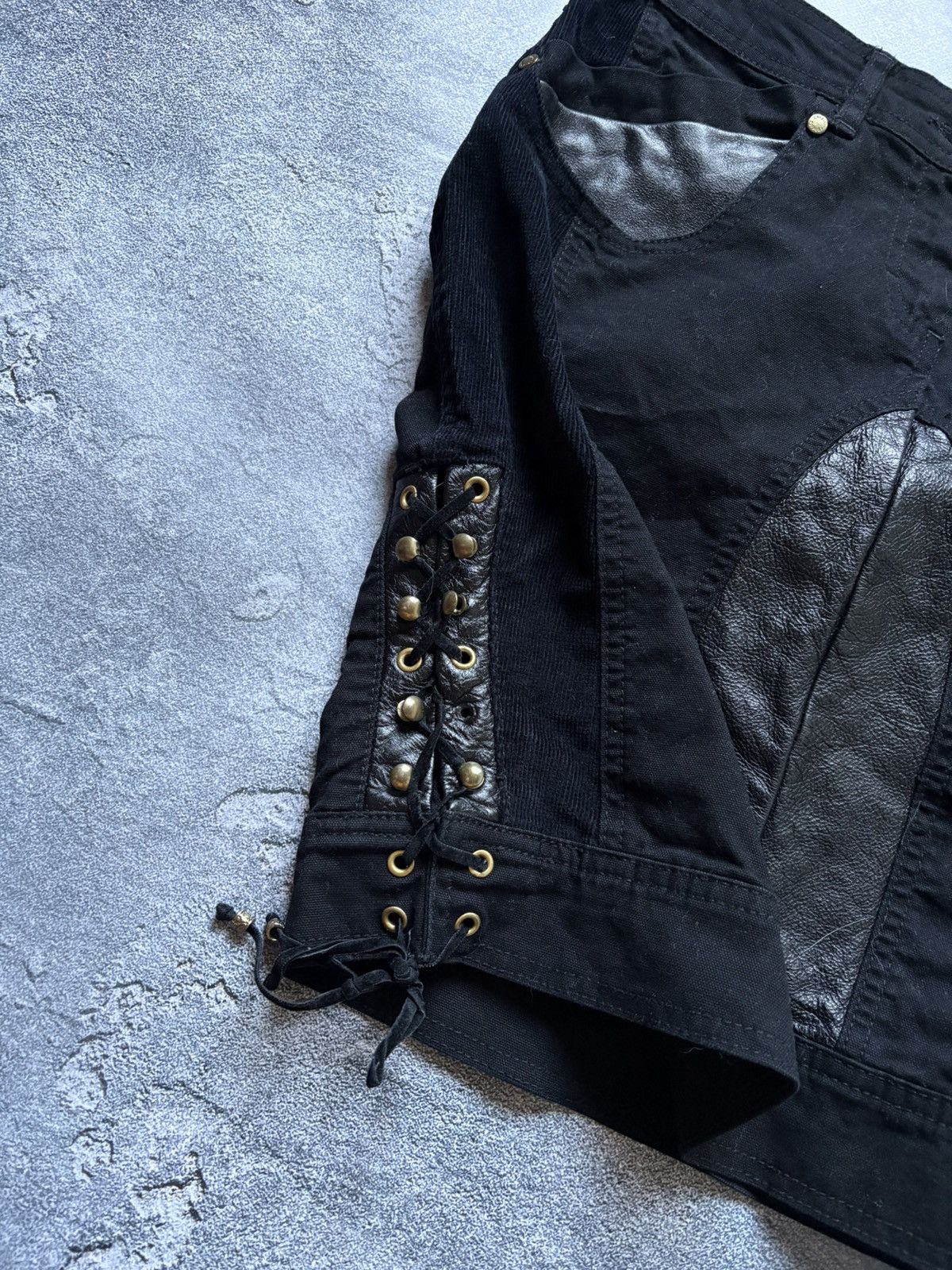 Roberto Cavalli ARCHIVE Roberto Cavalli Avant Garde Leather Corduroy Skirt Size 28" / US 6 / IT 42 - 6 Thumbnail
