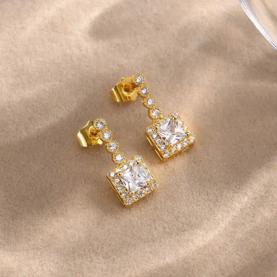 Other Gold Color Metal Geometric Dangle Earrings Size ONE SIZE - 1 Thumbnail