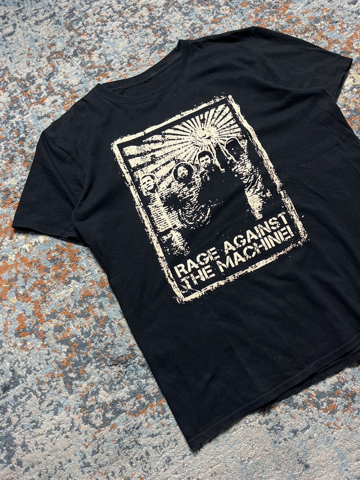 Band Tees × Rage Against The Machine × Vintage Vintage y2k Rage against the machine graphic band tee Size US XL / EU 56 / 4 - 2 Thumbnail
