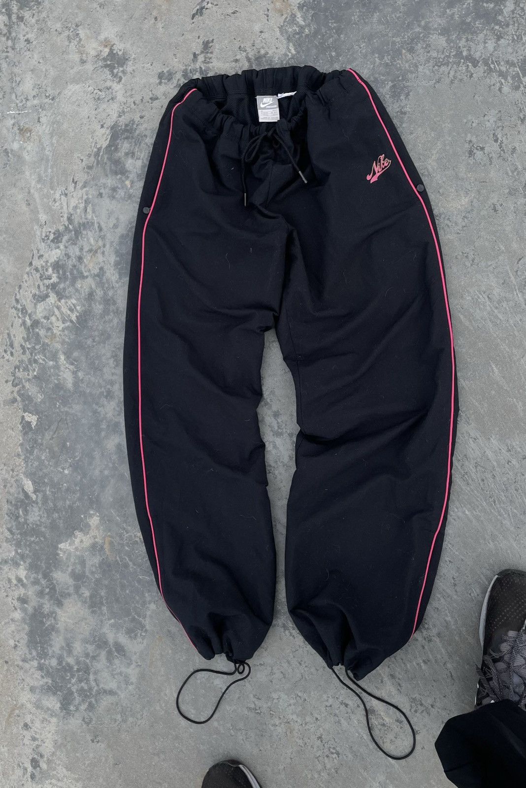 Nike Vintage Nike Y2k Nylon Drill Baggy Pants Sk8 Joggers Size US 31 - 6 Thumbnail