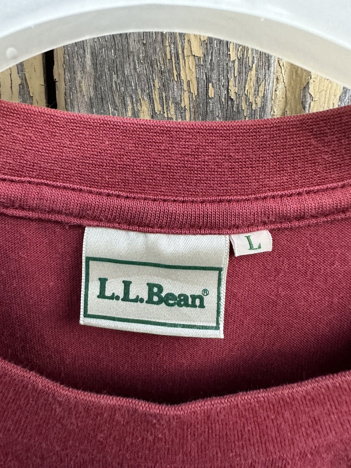 L.L. Bean Vintage 90s LL Bean Center Spell Out Tshirt A517 Size US L / EU 52-54 / 3 - 7 Thumbnail