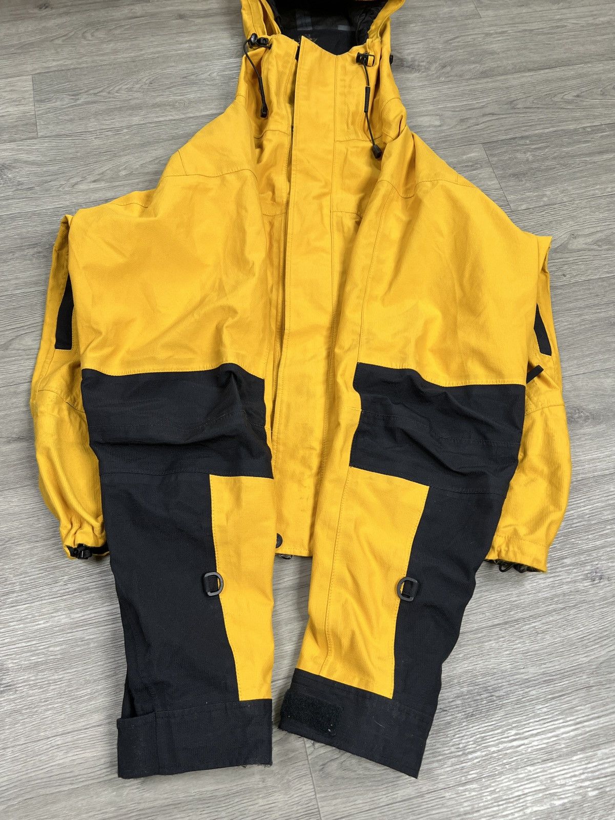 Mountain Hardwear Mountain Hardwear Gore Tex XCR Jacket Size L gorpcore Size US L / EU 52-54 / 3 - 9 Thumbnail