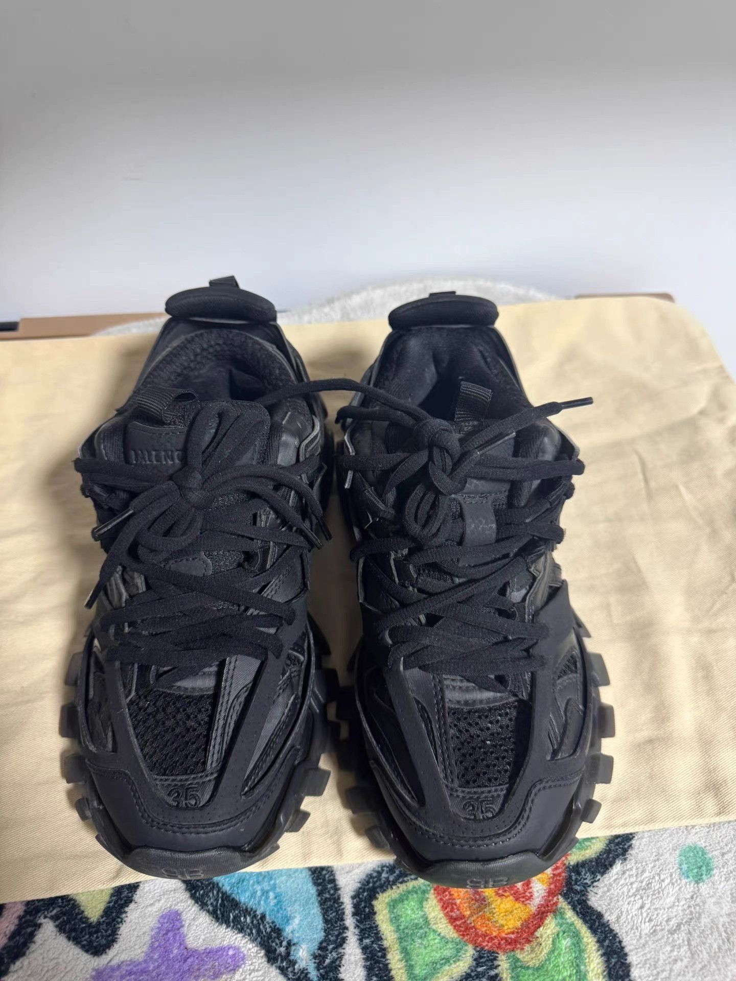 Balenciaga Balenciaga Track Clear Sole Low-Top Sneakers K13 Size US 5 / IT 35 - 1 Thumbnail