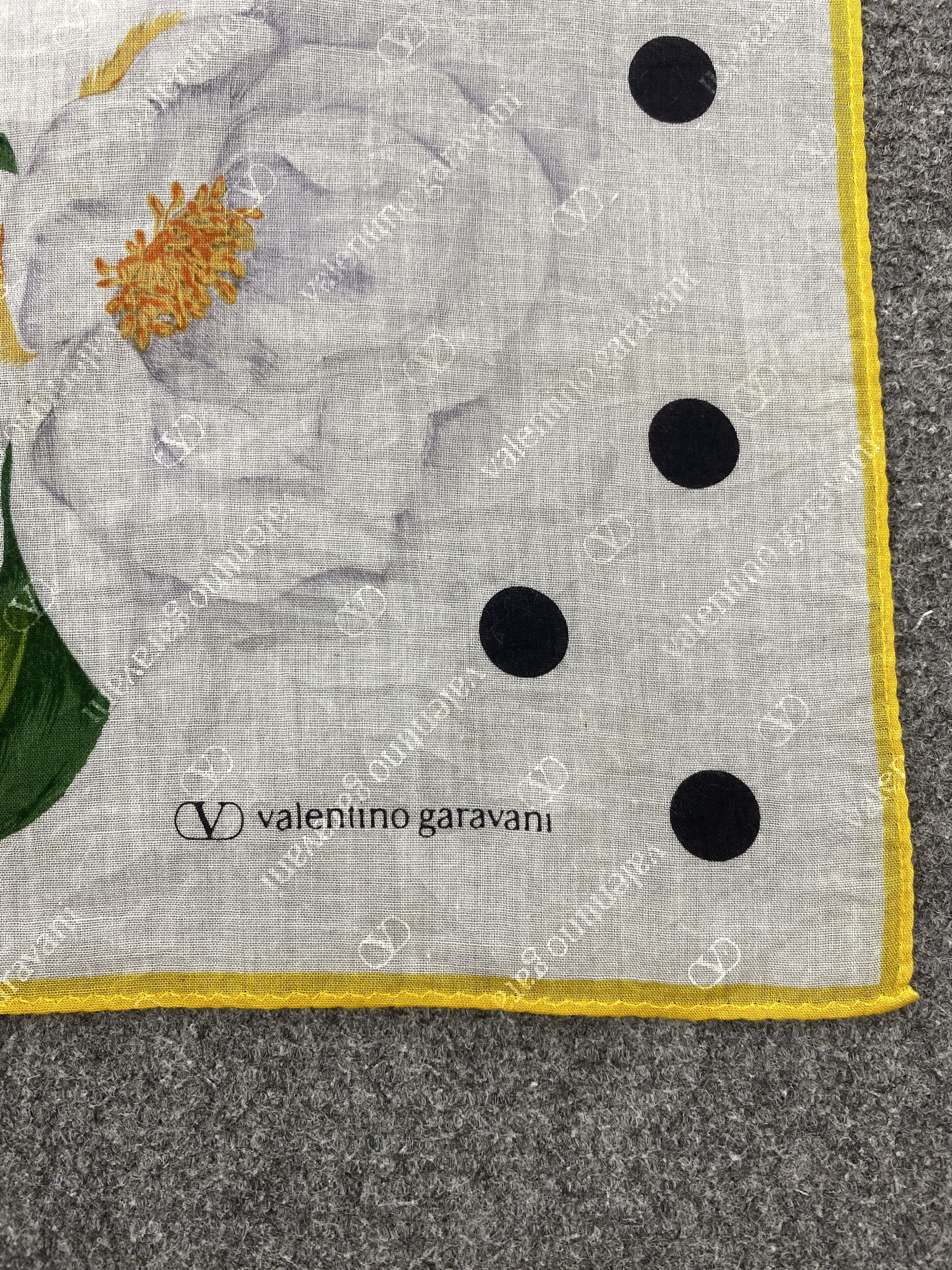 Vintage Valentino Garavani Handkerchief / Neckerchief HKC0701 Size ONE SIZE - 5 Thumbnail