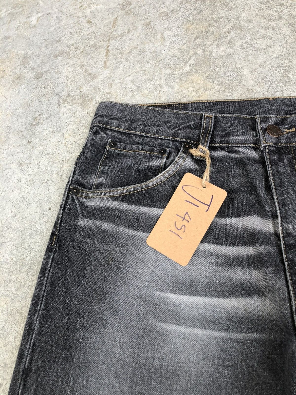 Levi's Flared Levis 507 Bootcut Distressed Jeans Size US 33 - 14 Thumbnail