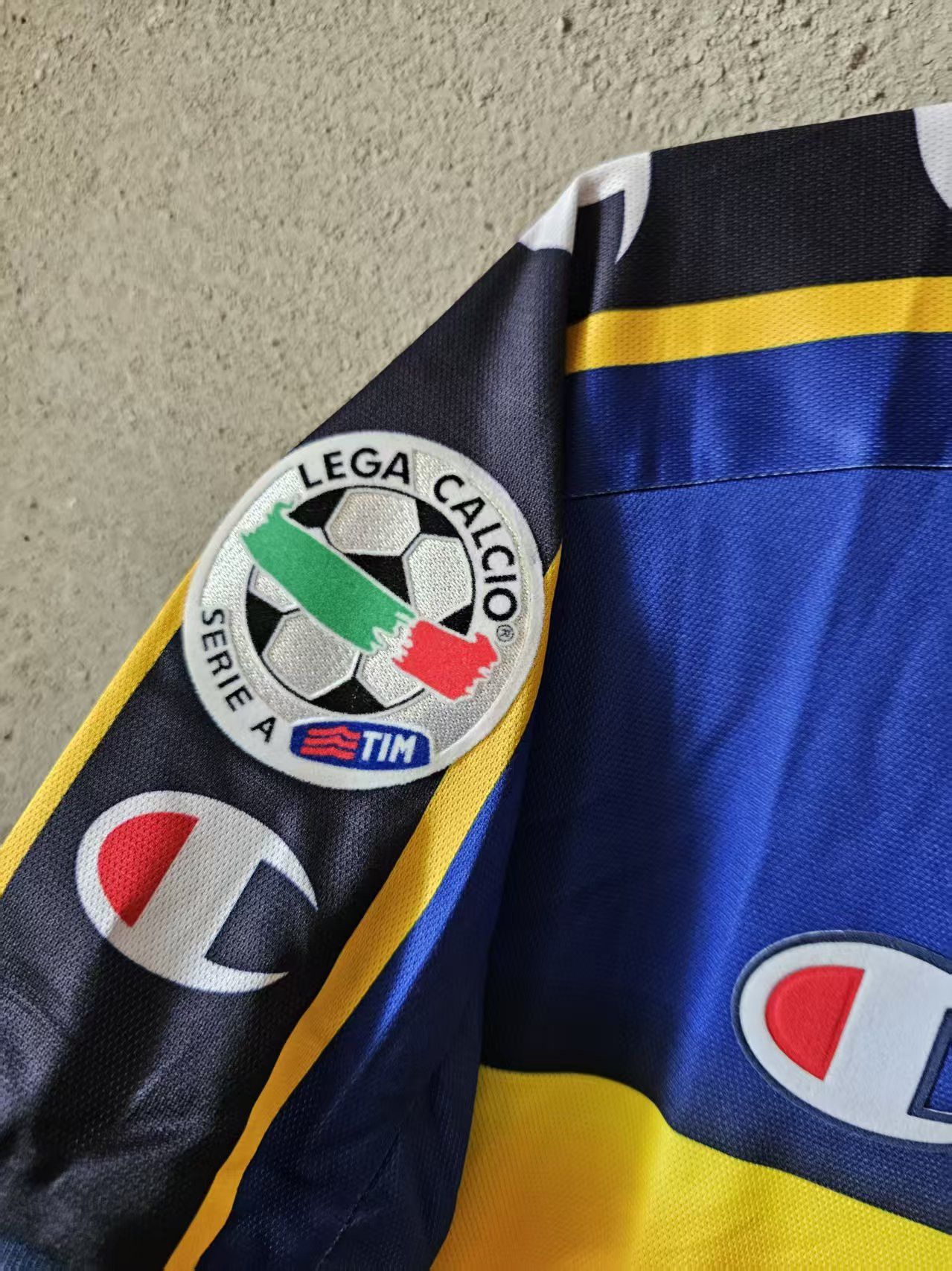 Other 2001 2002 Parma #10 Nakata Hidetosh Jersey Size US L / EU 52-54 / 3 - 4 Thumbnail