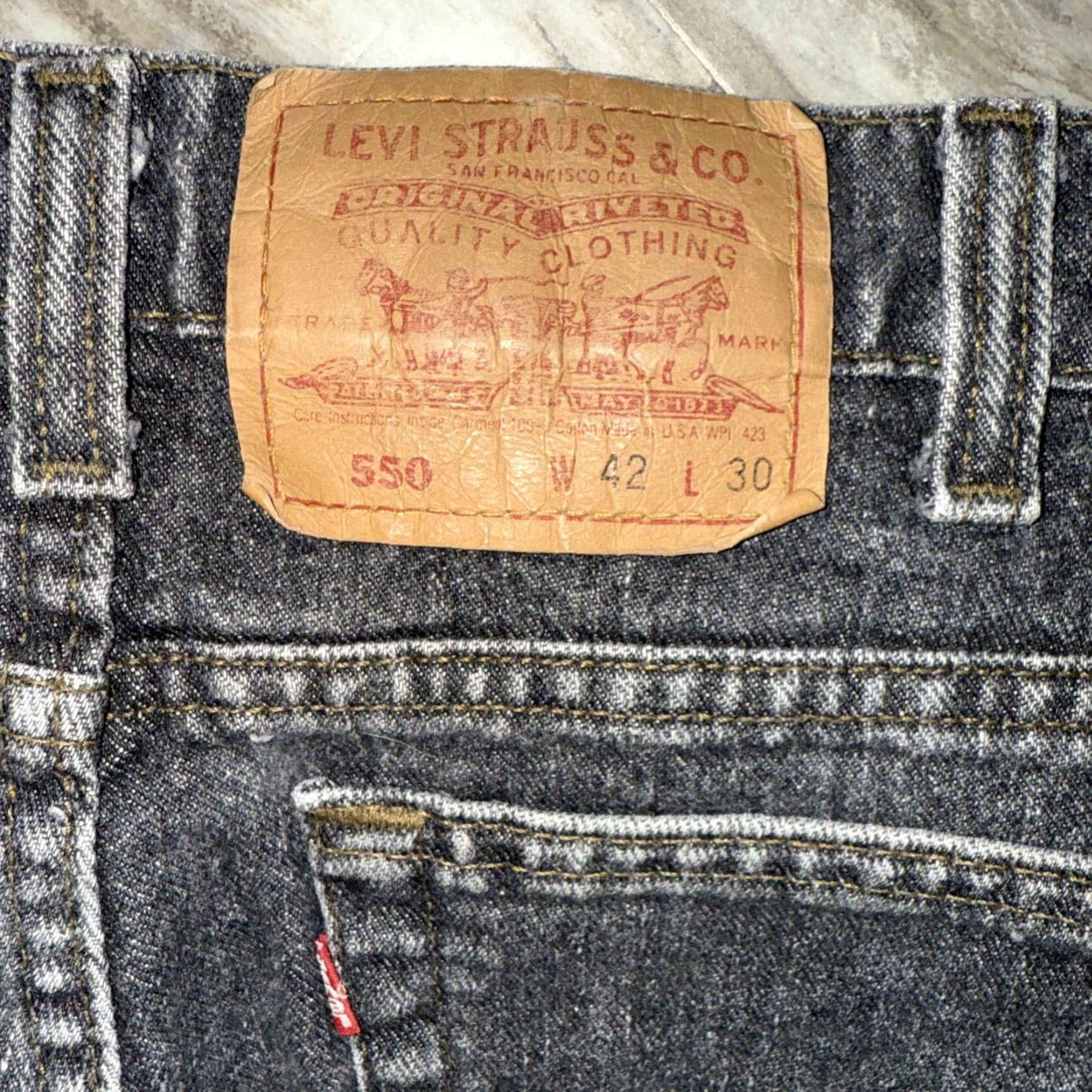 Levi's VINTAGE Levi's 550 Jeans Men 42X30 Black Relaxed Fit Tapered Leg Stone Wash 90s Mens Jeans Size US 42 / EU 58 - 4 Thumbnail