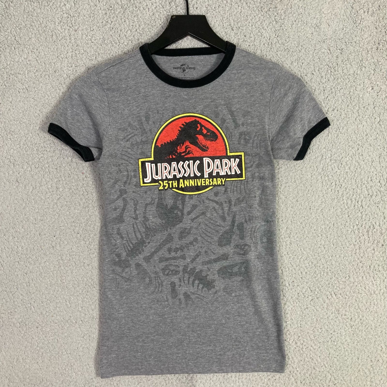 Universal Studios Universal Studios Jurassic Park 25th Anniversary T-Shirt S Size XS / US 0-2 / IT 36-38 - 2 Thumbnail